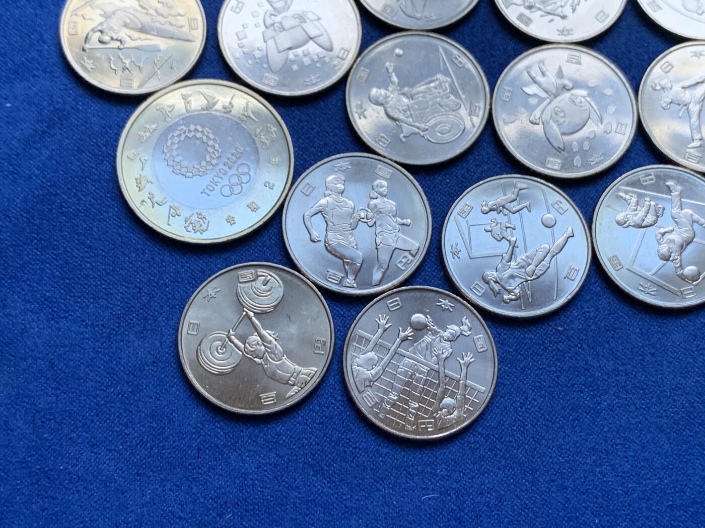 《竞宝斋》第287场-周六， 周日，周一 3场连拍 （全场包邮） 22枚一组 日本2020东京奥运会纪念币