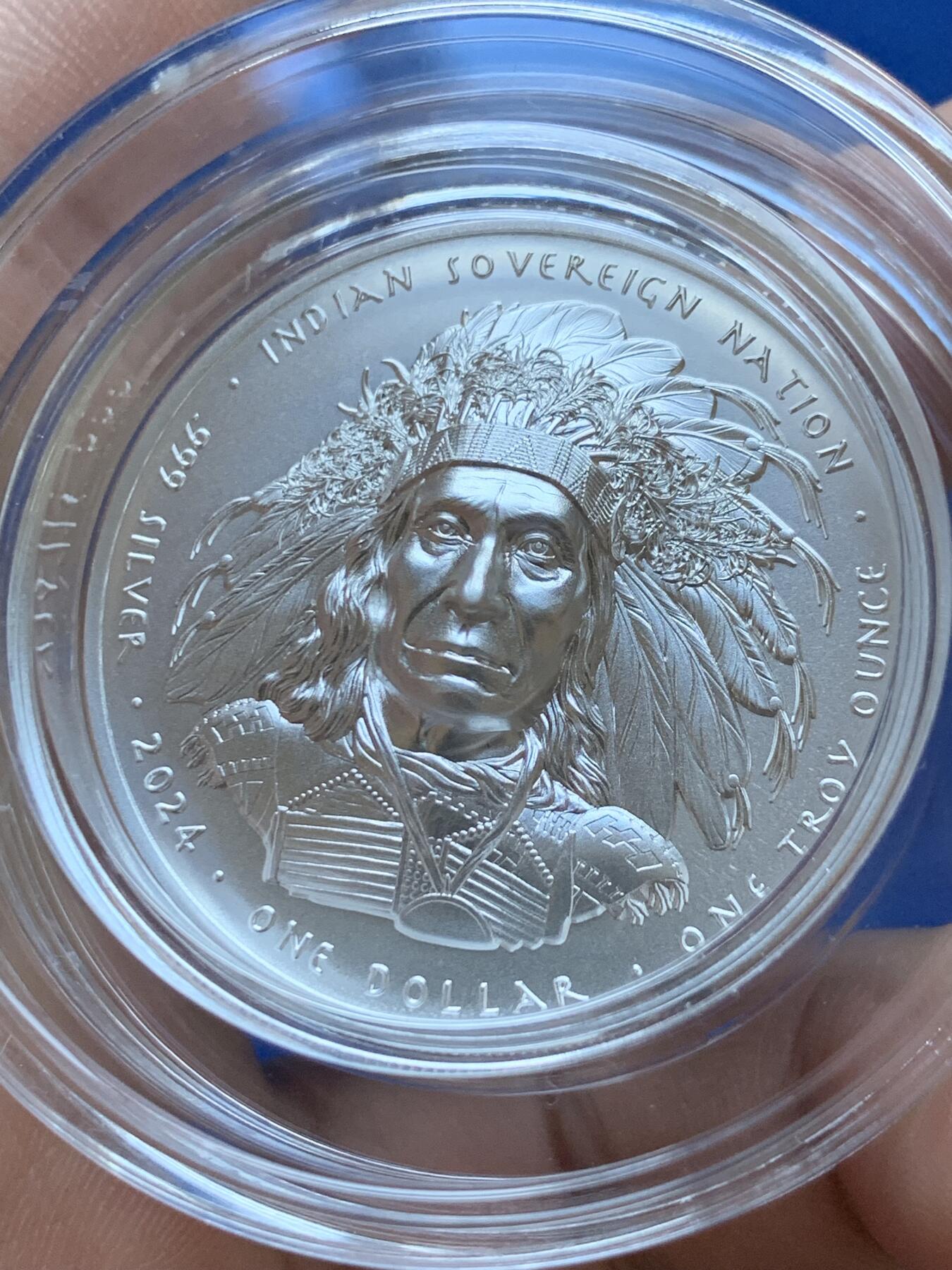 《竞宝斋》第287场-周六， 周日，周一 3场连拍 （全场包邮） 美国2024年发行的印第安酋长系列4“红云”1美元纪念银币 1盎司 超高浮雕工艺 限量2500枚