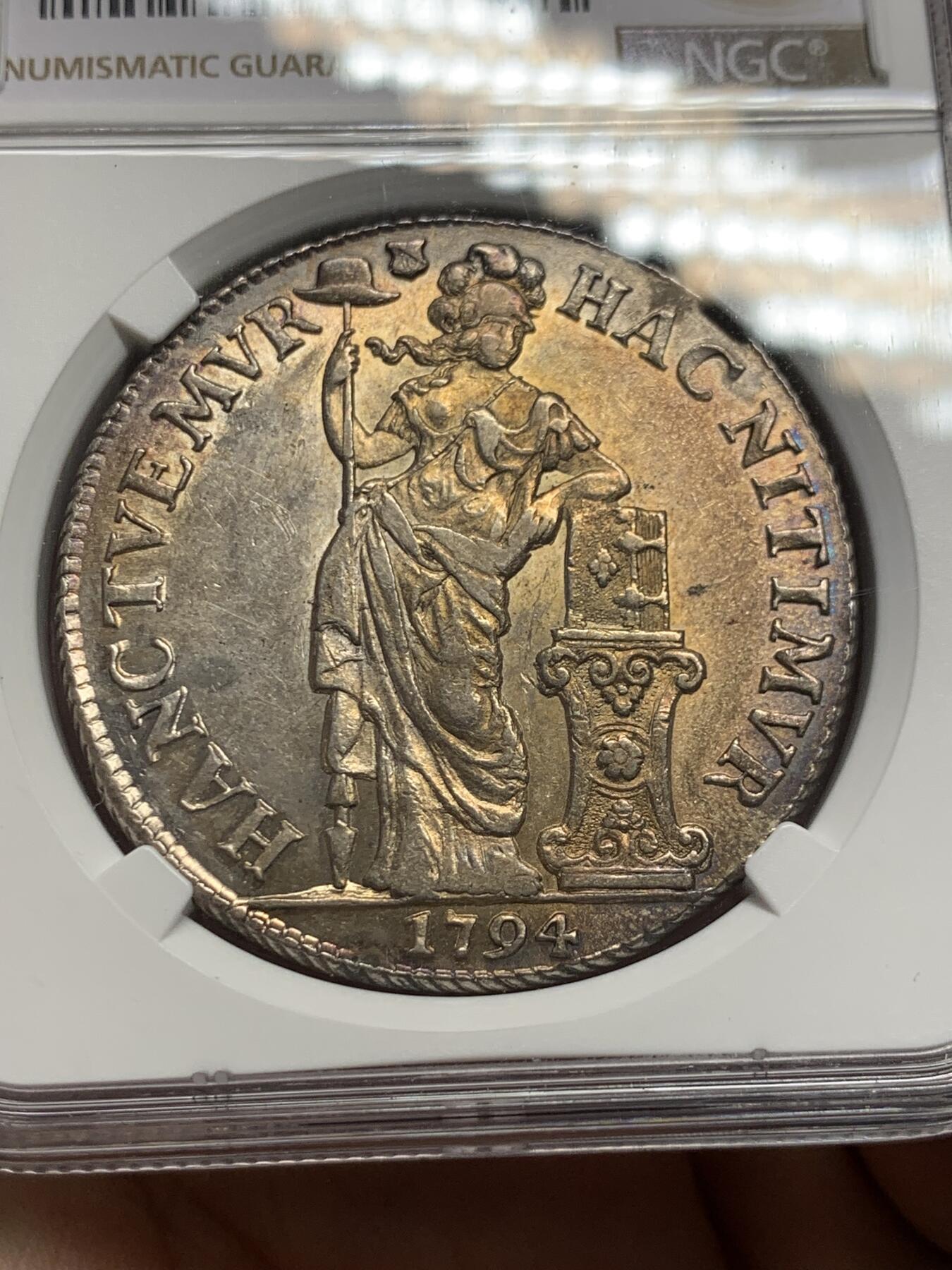 《竞宝斋》第288场-周六， 周日，周一 3场连拍 （全场包邮） NGC AU58 1794年 荷兰乌特勒支站人3盾大银币 经典站人女神 难得双面彩浆 转光流畅 58中的战斗机