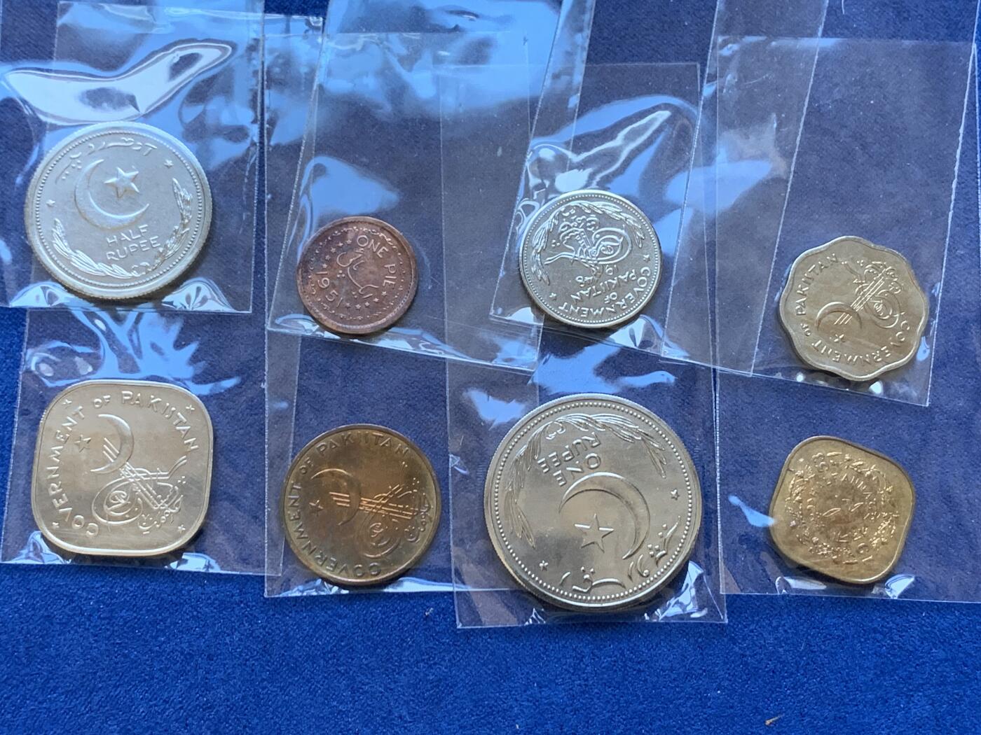 《竞宝斋》第288场-周六， 周日，周一 3场连拍 （全场包邮） 巴基斯坦8枚原盒套币 1948-1953年类精制PL套币