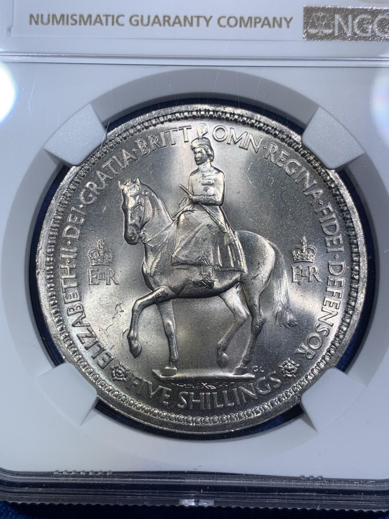 《竞宝斋》第288场-周六， 周日，周一 3场连拍 （全场包邮） NGC MS65 英国1953年伊丽莎白二世女王骑马登基纪念克朗 强光 这个味道在镍币上难得