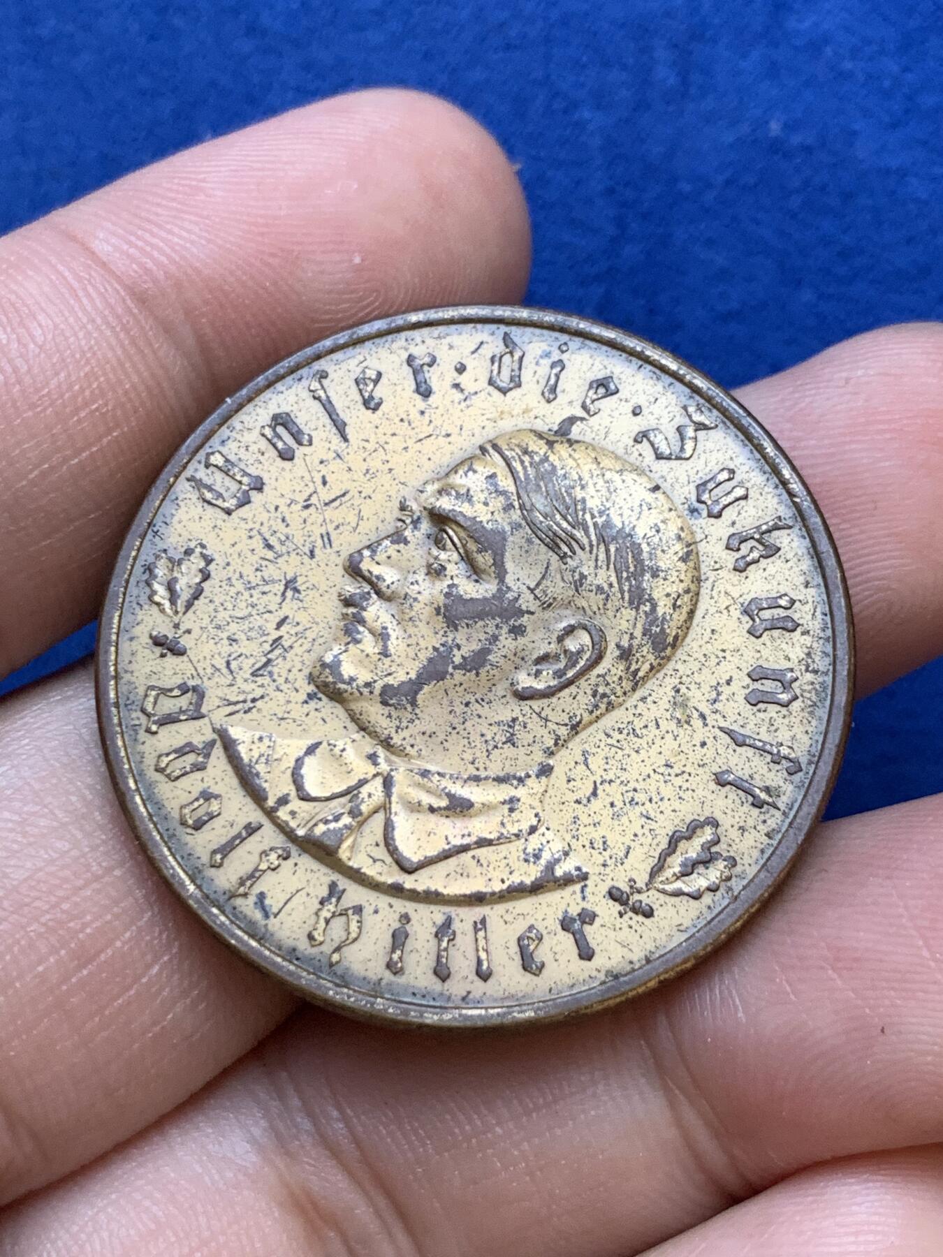 《竞宝斋》第288场-周六， 周日，周一 3场连拍 （全场包邮） 德国 1933 帝国锁链鹰铜章 BAYER边铭 背面锁链鹰，小胡子章牌中的热门品种 21.1克 36.1mm 细节见图