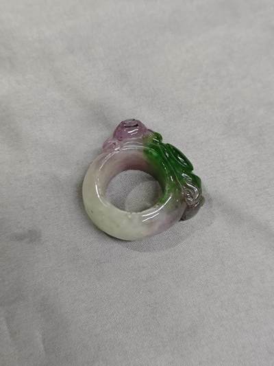 明清天然紫罗兰冰糯种戒指  明清天然紫罗兰冰糯种戒指 