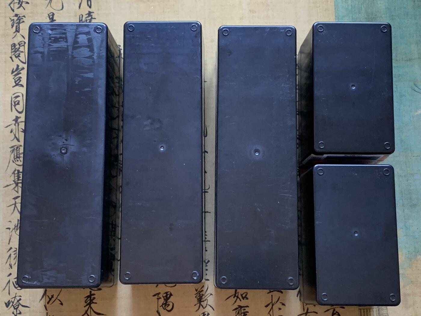 《竞宝斋》第288场-周六， 周日，周一 3场连拍 （全场包邮） 5个一组 PCGS黑色收纳盒 20枚装收纳盒3个+10枚装收纳盒2个 都很新