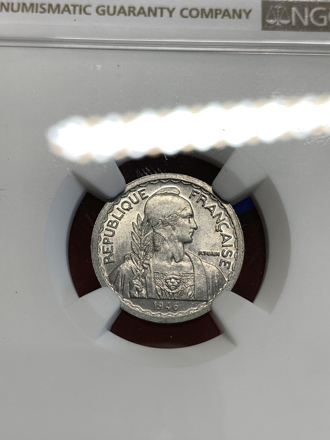 《竞宝斋》第288场-周六， 周日，周一 3场连拍 （全场包邮） NGC MS64 法属印支1946年5分