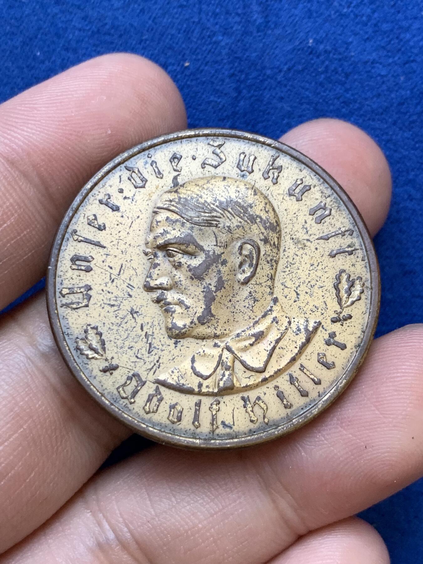 《竞宝斋》第288场-周六， 周日，周一 3场连拍 （全场包邮） 德国 1933 帝国锁链鹰铜章 BAYER边铭 背面锁链鹰，小胡子章牌中的热门品种 21.1克 36.1mm 细节见图