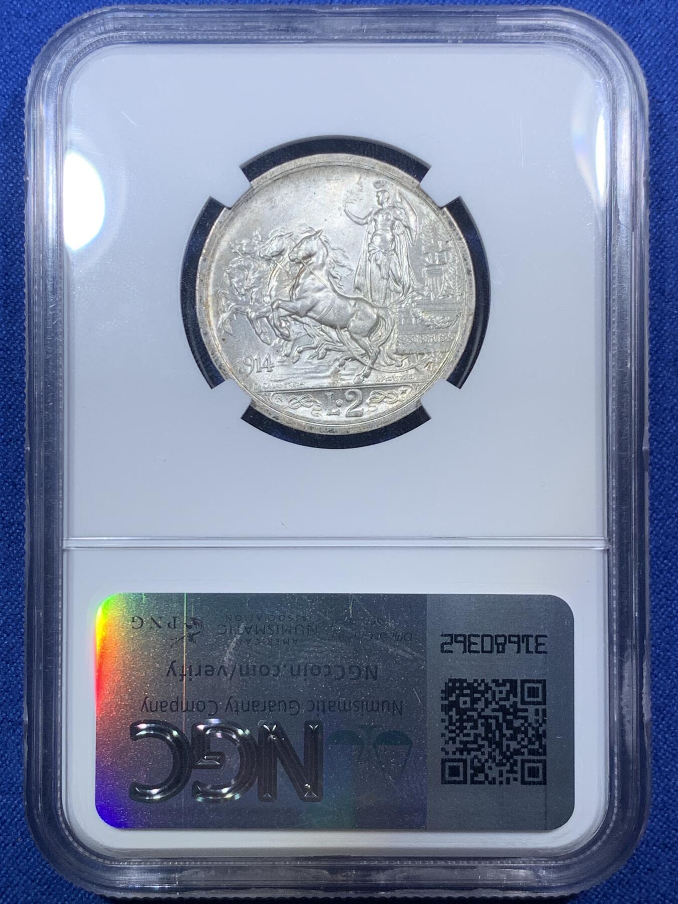 《竞宝斋》第288场-周六， 周日，周一 3场连拍 （全场包邮） NGC MS63 意大利1914年埃曼努埃莱三世四驾马车2里拉