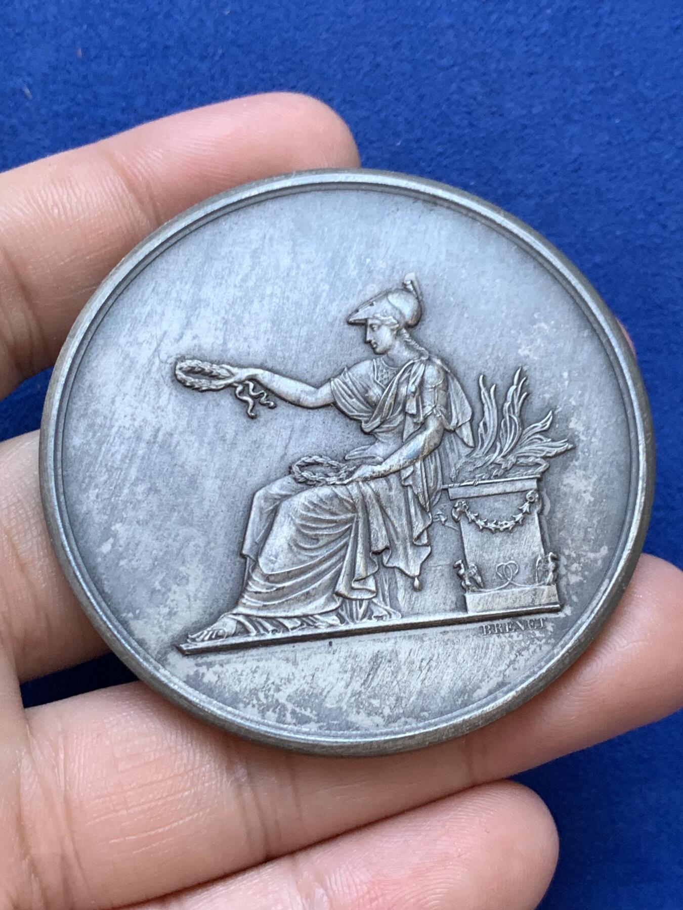 《竞宝斋》第288场-周六， 周日，周一 3场连拍 （全场包邮） 法国第三共和国工业银章 UNC好品 大尺寸 直径57mm 重93克 号角边铭 配有完好原盒