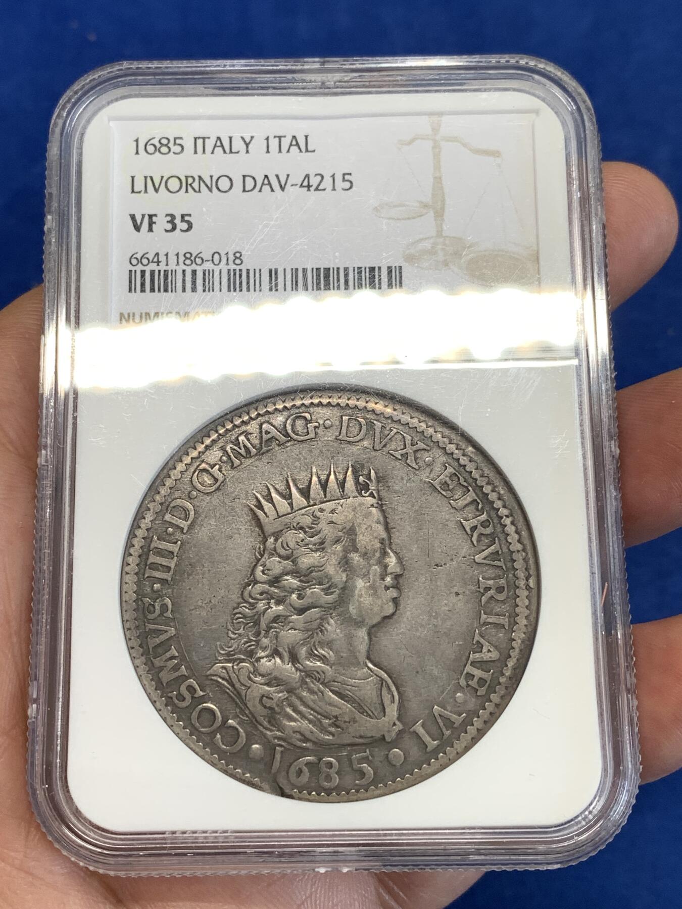 《竞宝斋》第288场-周六， 周日，周一 3场连拍 （全场包邮） NGC VF35 意大利1685年托斯卡纳美第奇里窝拿海景景观1T大银 包浆入骨 带分数稀见品