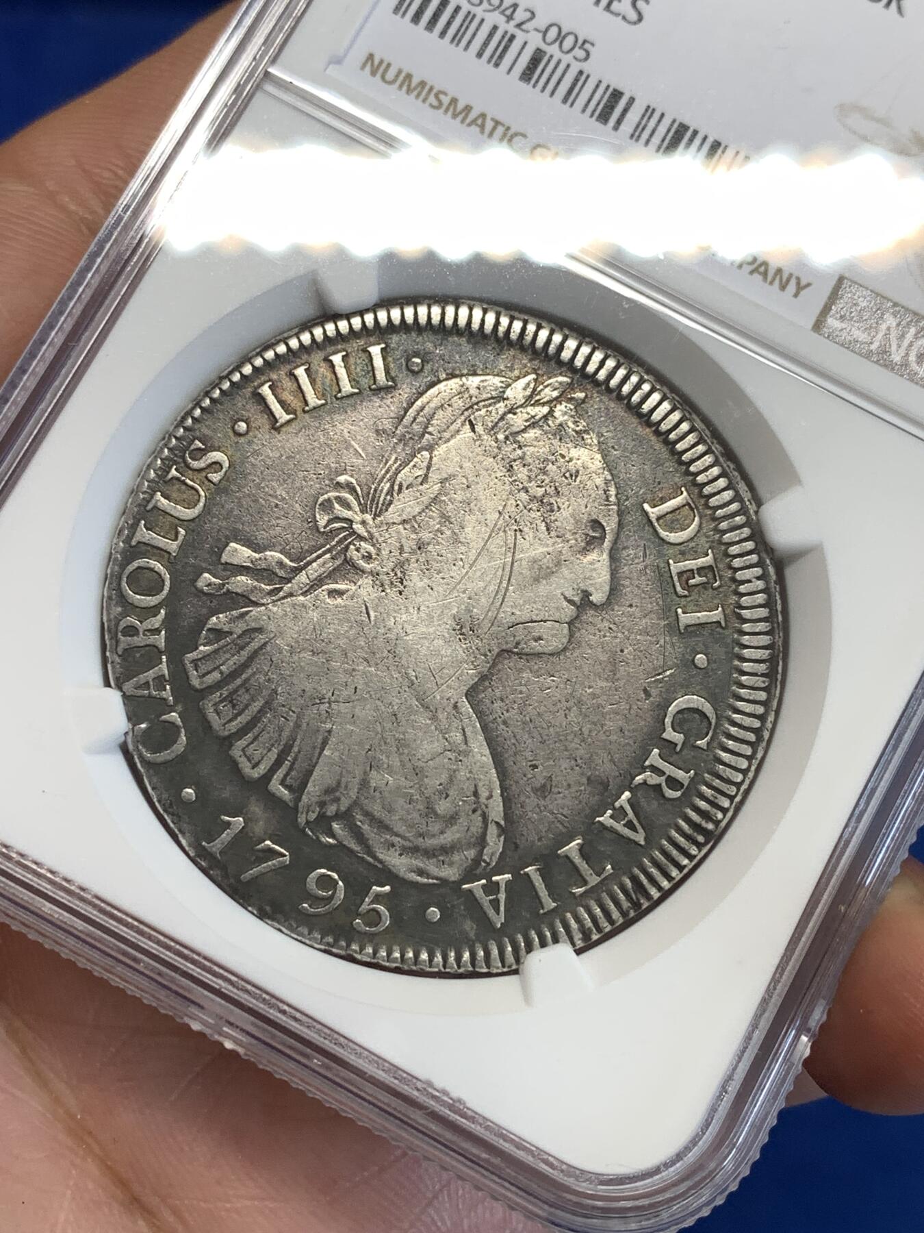 《竞宝斋》第288场-周六， 周日，周一 3场连拍 （全场包邮） NGC VFD 玻利维亚1795年卡四双柱 大直径 无戳美品