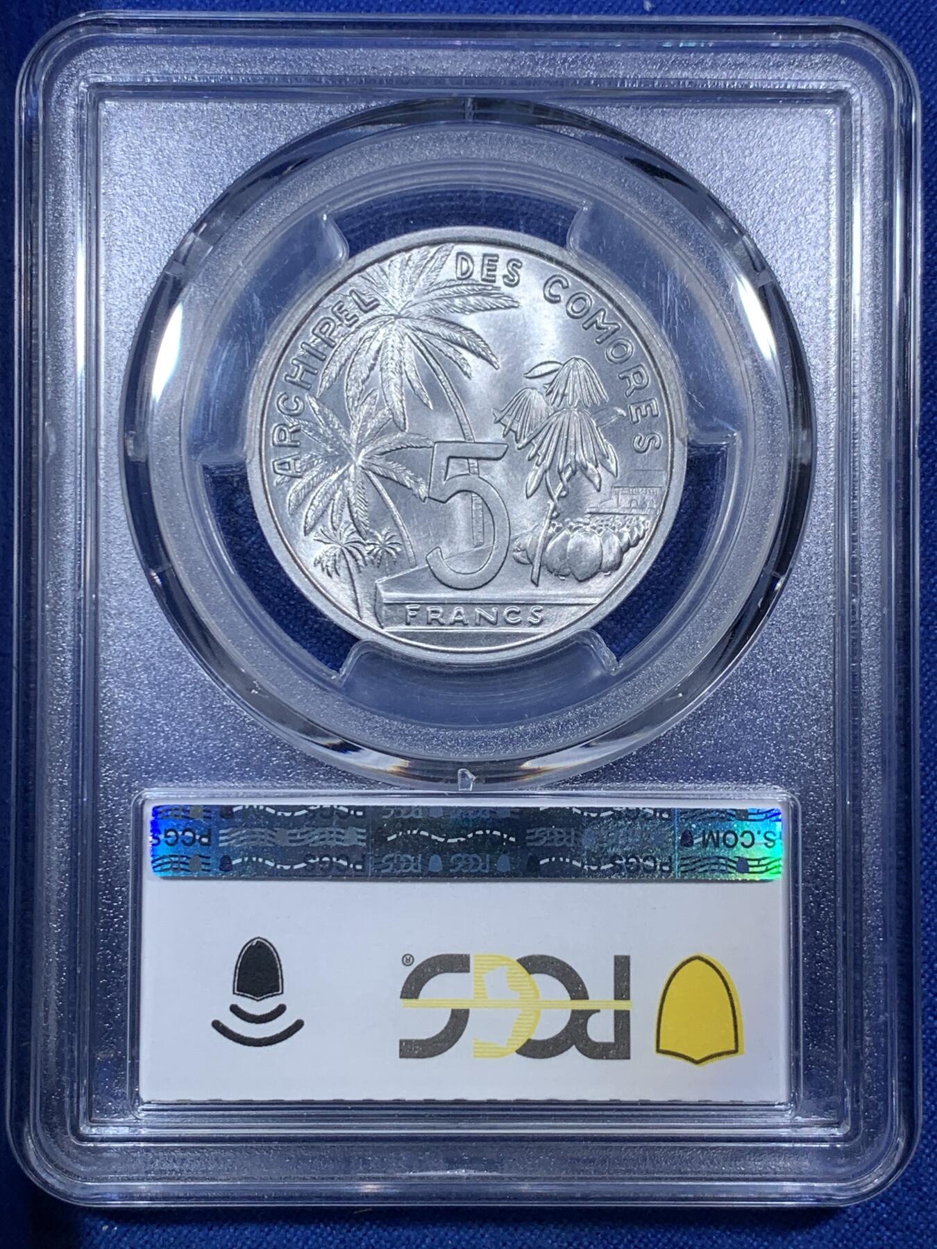 《竞宝斋》第288场-周六， 周日，周一 3场连拍 （全场包邮） 唯一冠军分 PCGS MS68 1964科摩罗5法郎 68分对于铝币来说绝对是炸裂的品相 两面转光极为犀利 并且一点点瑕疵都没有 绝对顶级 值得关注！