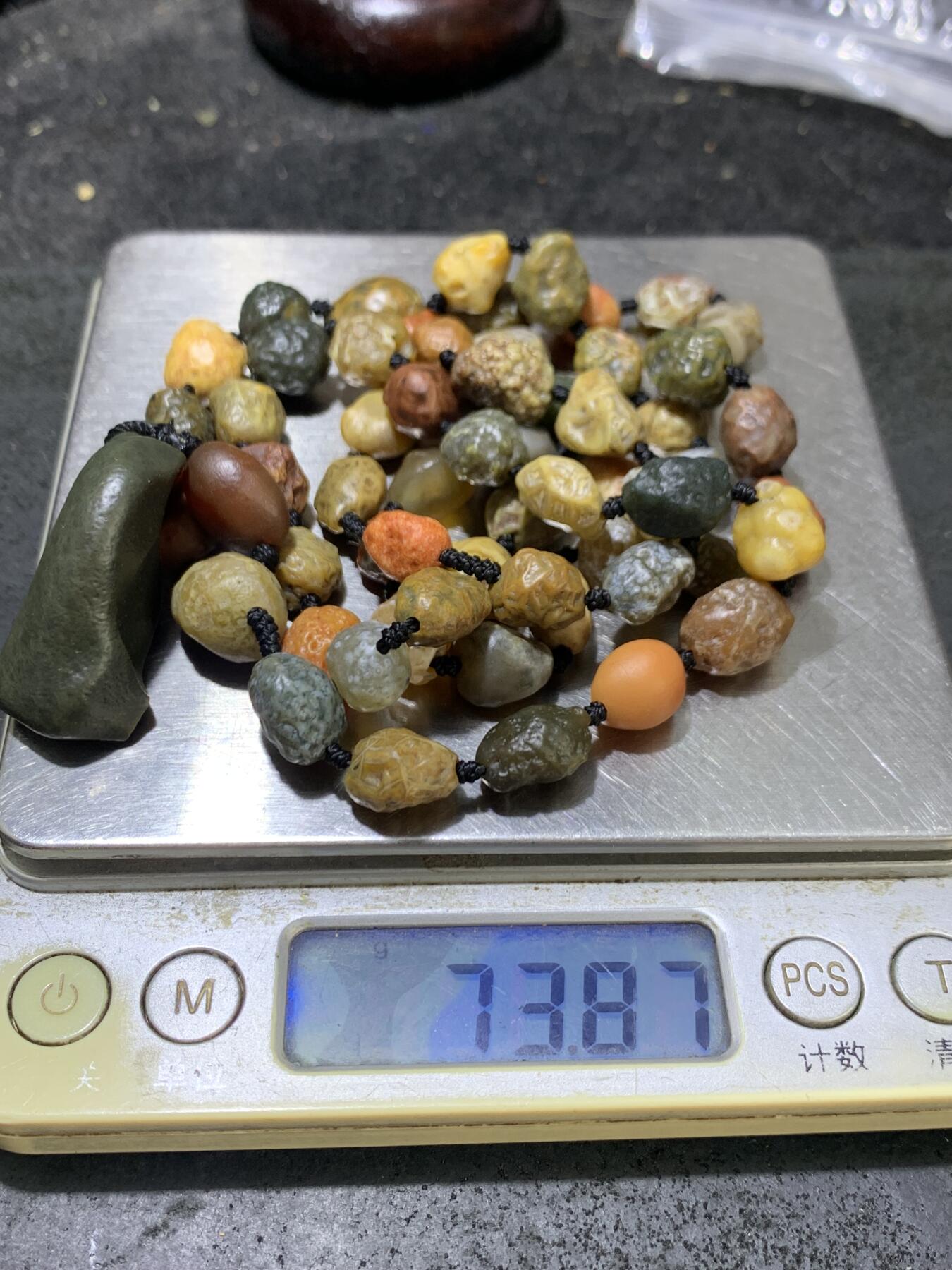 精美阿拉善筋脉玛瑙罕见绿筋脉吊坠长款项链一条
