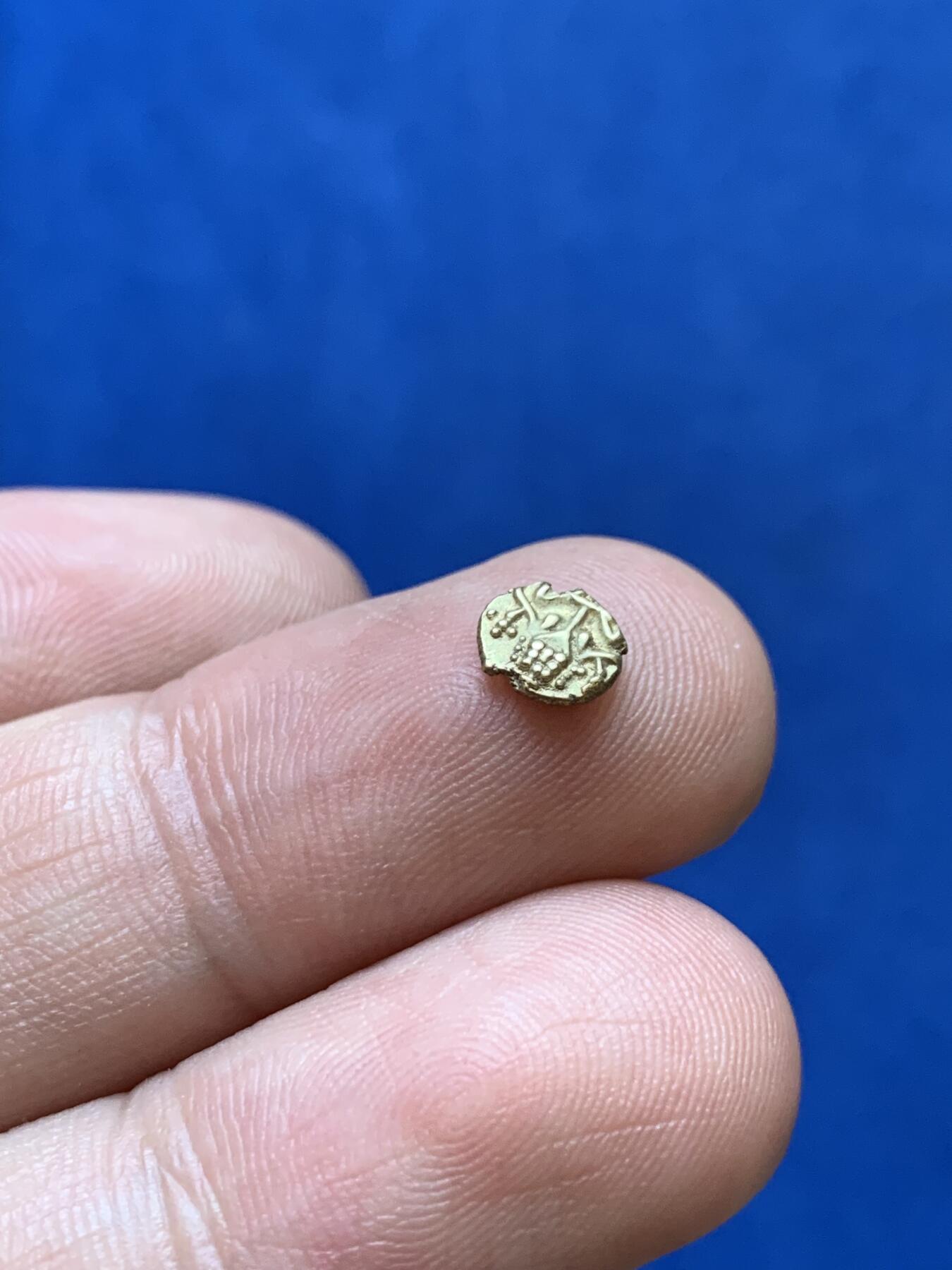 《竞宝斋》第288场-周六， 周日，周一 3场连拍 （全场包邮） 古印度法兰小金币 最小金币 小金豆 适合镶嵌做首饰