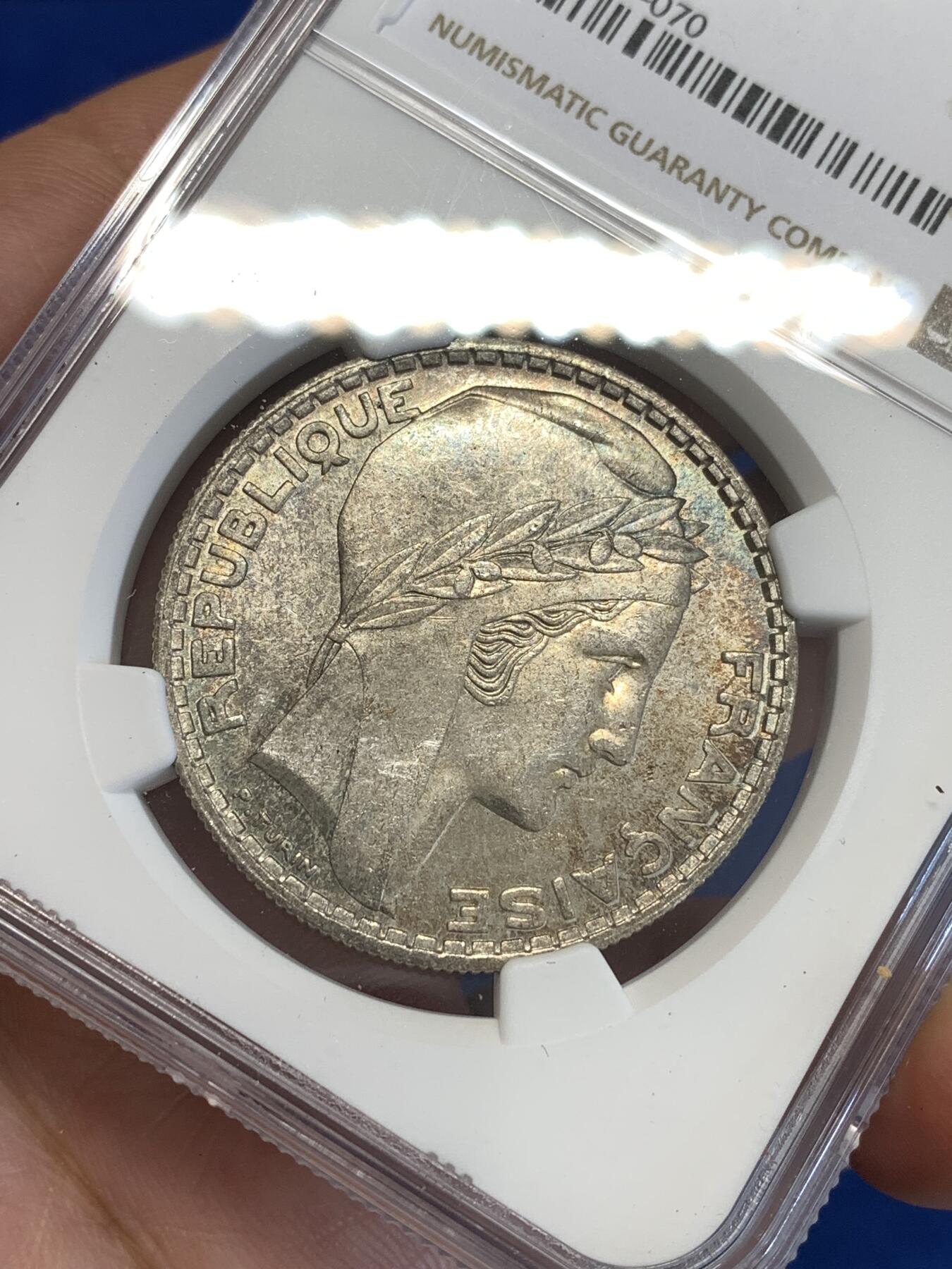 《竞宝斋》第288场-周六， 周日，周一 3场连拍 （全场包邮） NGC MS62 法国1933年桂冠女神20法郎银币