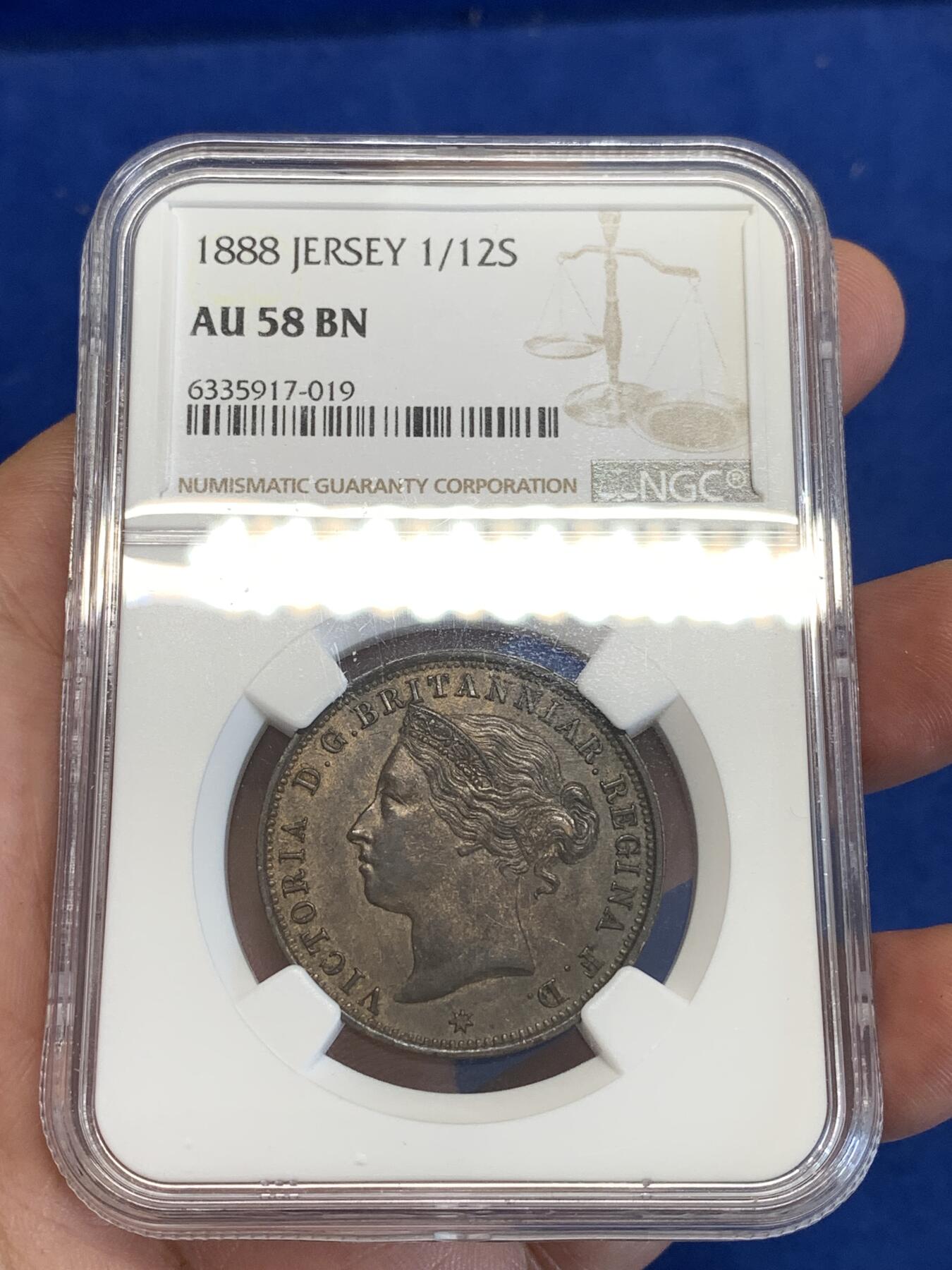 《竞宝斋》第288场-周六， 周日，周一 3场连拍 （全场包邮） NGC AU58BN 英属泽西岛1888年维多利亚女皇1/12先令铜币 状态好 更高分只有九枚