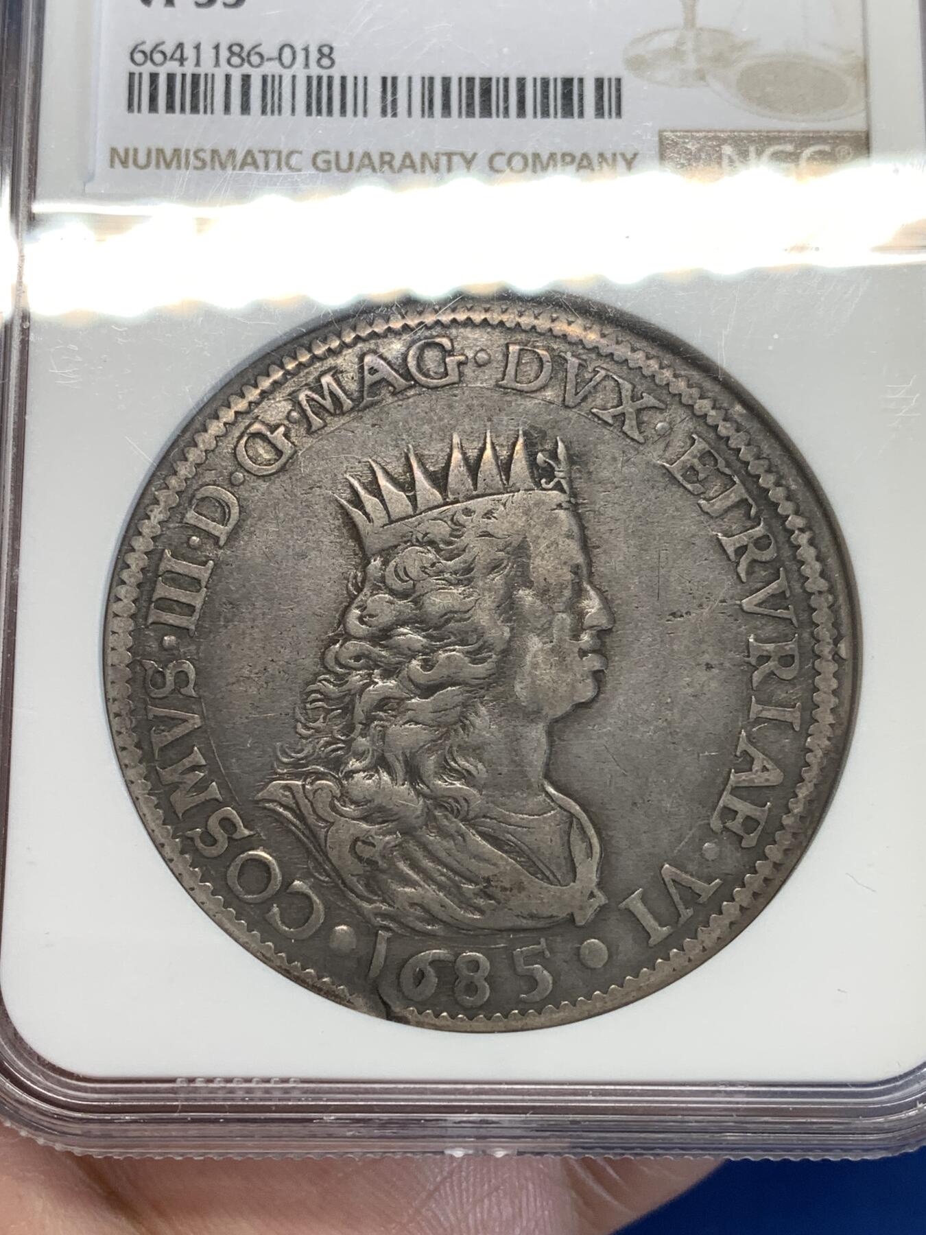 《竞宝斋》第288场-周六， 周日，周一 3场连拍 （全场包邮） NGC VF35 意大利1685年托斯卡纳美第奇里窝拿海景景观1T大银 包浆入骨 带分数稀见品