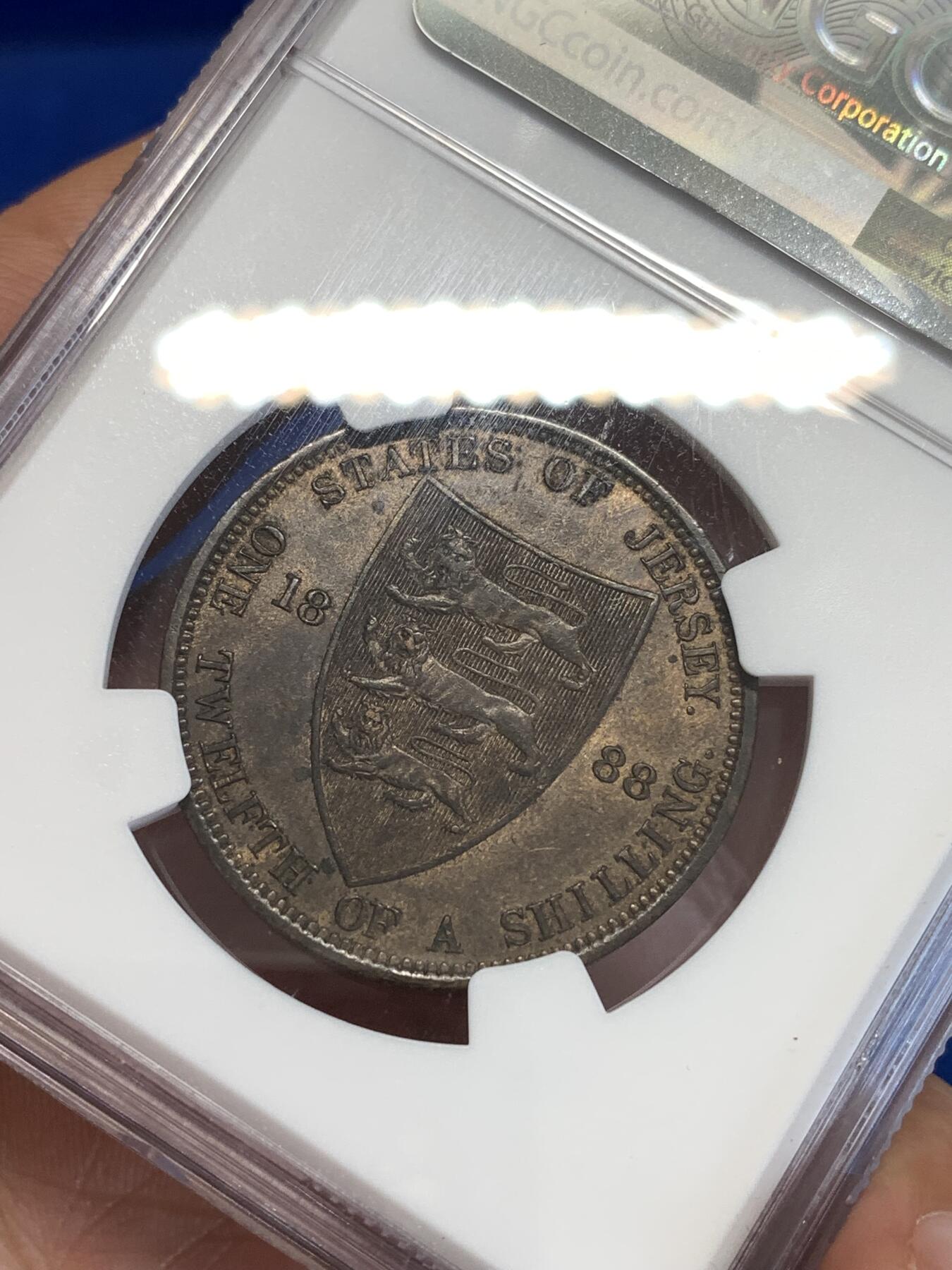 《竞宝斋》第288场-周六， 周日，周一 3场连拍 （全场包邮） NGC AU58BN 英属泽西岛1888年维多利亚女皇1/12先令铜币 状态好 更高分只有九枚