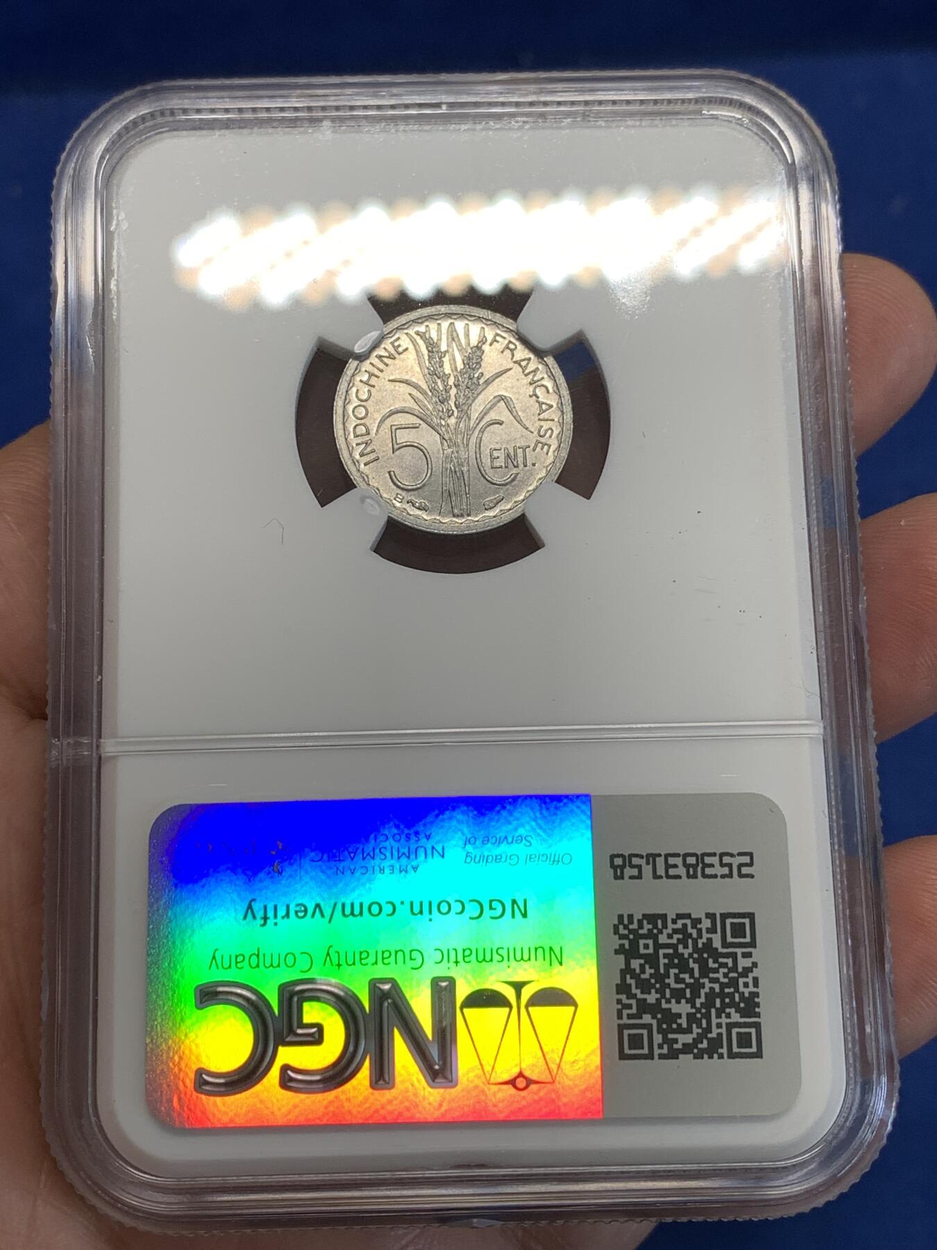 《竞宝斋》第288场-周六， 周日，周一 3场连拍 （全场包邮） NGC MS64 法属印支1946年5分