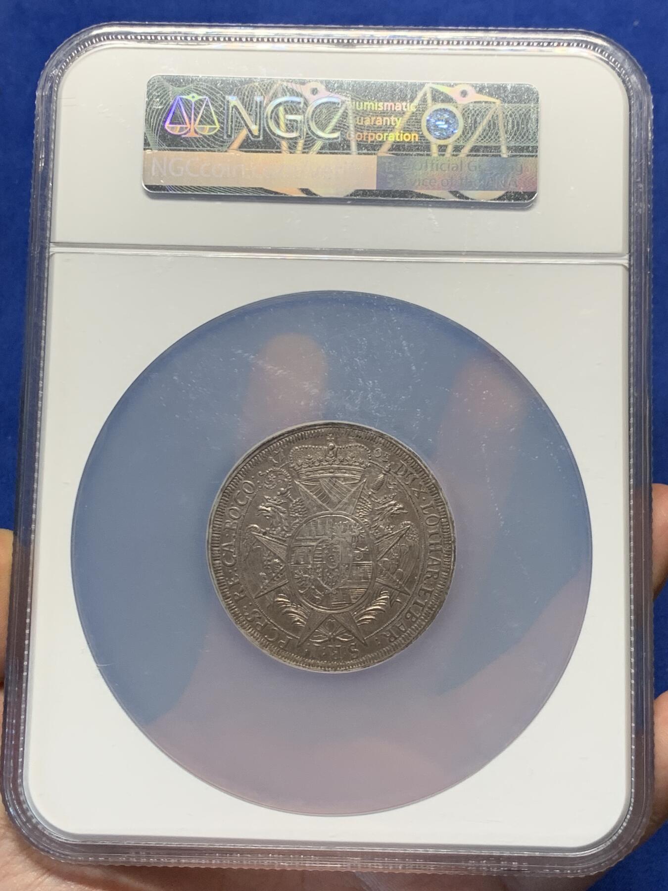 《竞宝斋》第288场-周六， 周日，周一 3场连拍 （全场包邮） NGC AUD 波西米亚王国1705奥洛穆茨主教区 泰勒大银币 细节很不错  大盒封装