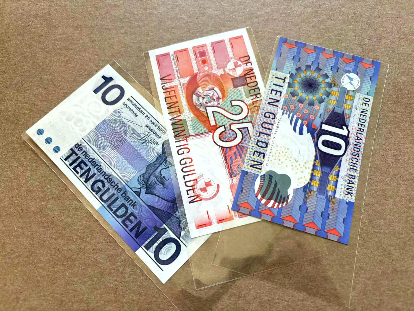 【Blue Auction】✨世界纸币精拍第502期【精】 【一组3张含无47】荷兰10-25盾一组 全新UNC