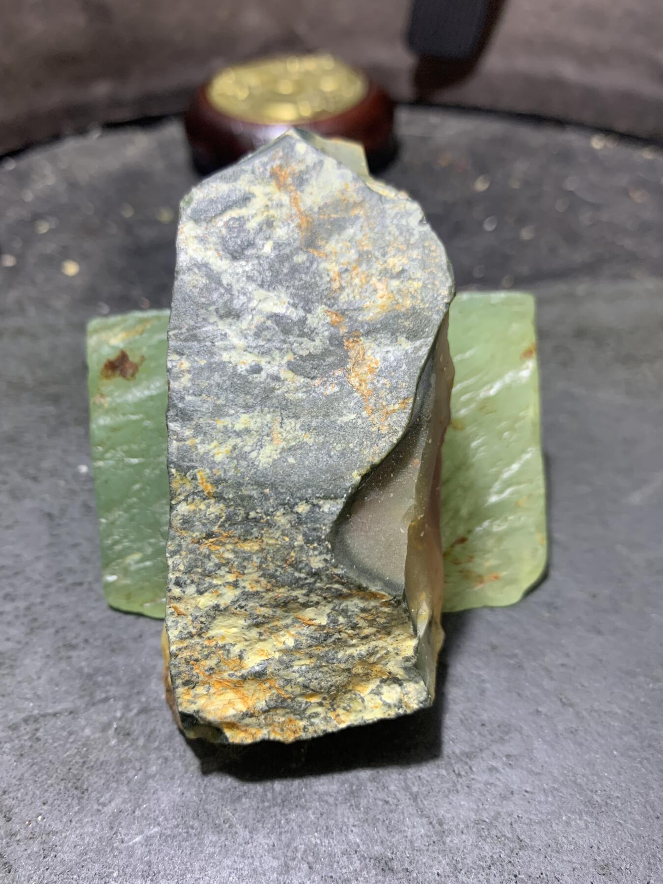 精美原皮紫绿玛瑙明料原石一块，