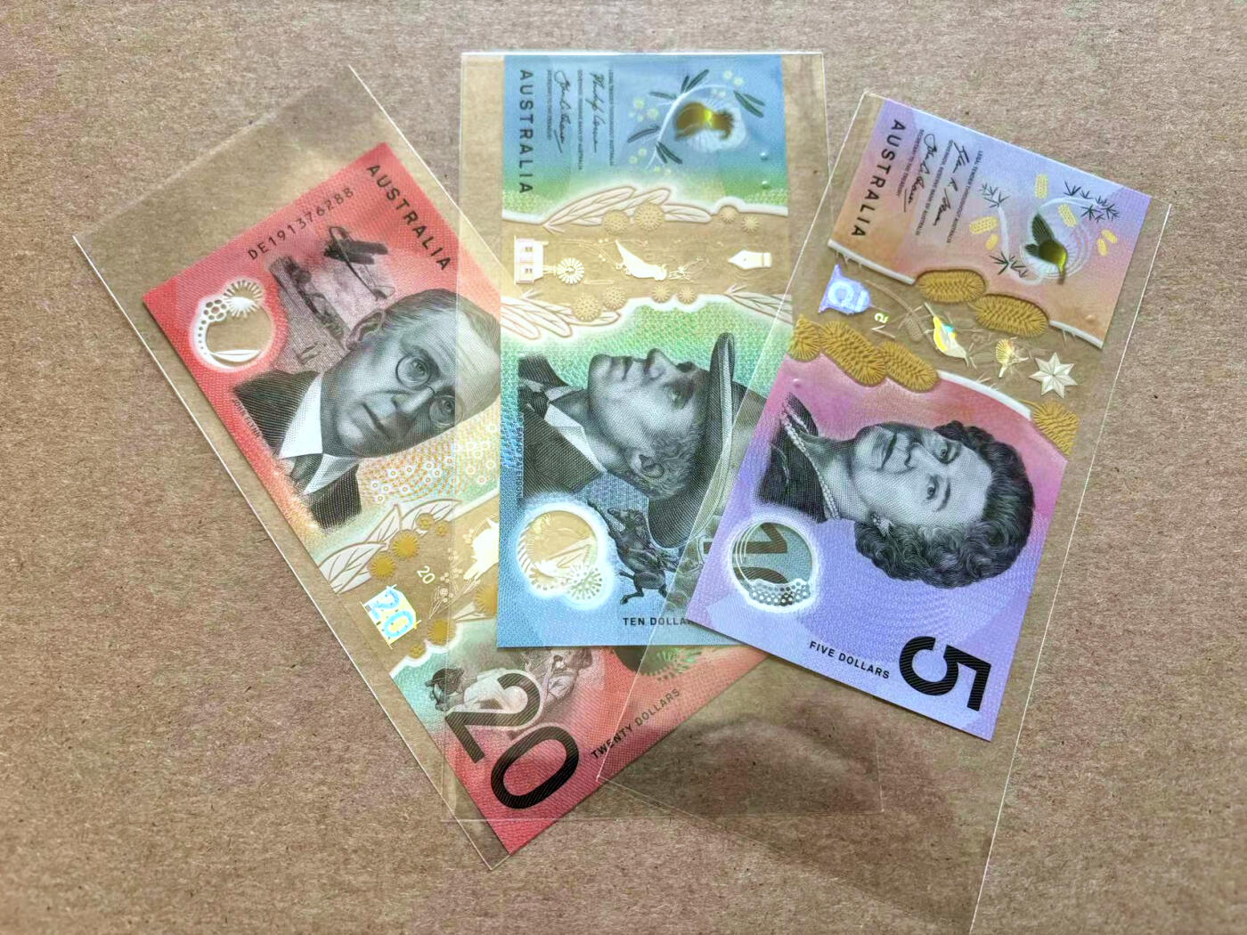 【Blue Auction】✨世界纸币精拍第502期【精】 【一组3张含88尾和无47】澳大利亚5-20元 塑料钞 全新UNC
