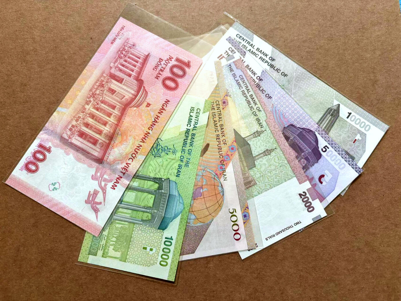 【Blue Auction】✨世界纸币精拍第502期【精】 【一组6张】伊朗、越南纸币一组 全新UNC