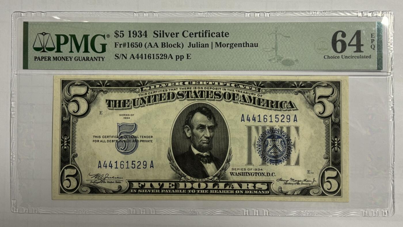 Chase Auction 第30期 - - 外钞、民国钞和人民币混合场！ 1934年 5美元 银币券 蓝色库印 AA首发冠号 PMG评级64EPQ
