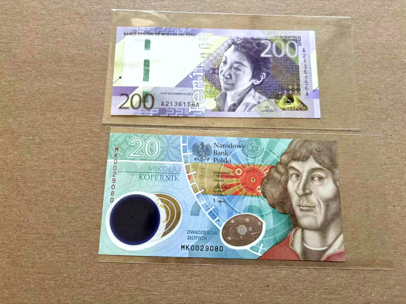 【Blue Auction】✨世界纸币精拍第502期【精】 【一组2张无47 含AA冠】秘鲁 2021年200索尔&波兰 哥白尼 20兹罗提纪念钞 全新UNC