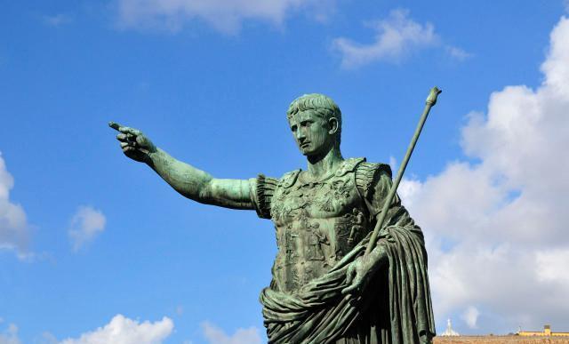 【Blue Auction】✨世界纸币精拍第502期【精】 【0001首发冠 该套最高值 潜力品种】希腊 伊奥尼亚群岛大区 1941年5000德拉科马 PMG64EPQ 全新原票 正面为欧洲“四大战神”之一的凯撒大帝 其奠定了罗马帝国根基 背面为一系列多组神话人物及场景 非常有特色 不容错过 