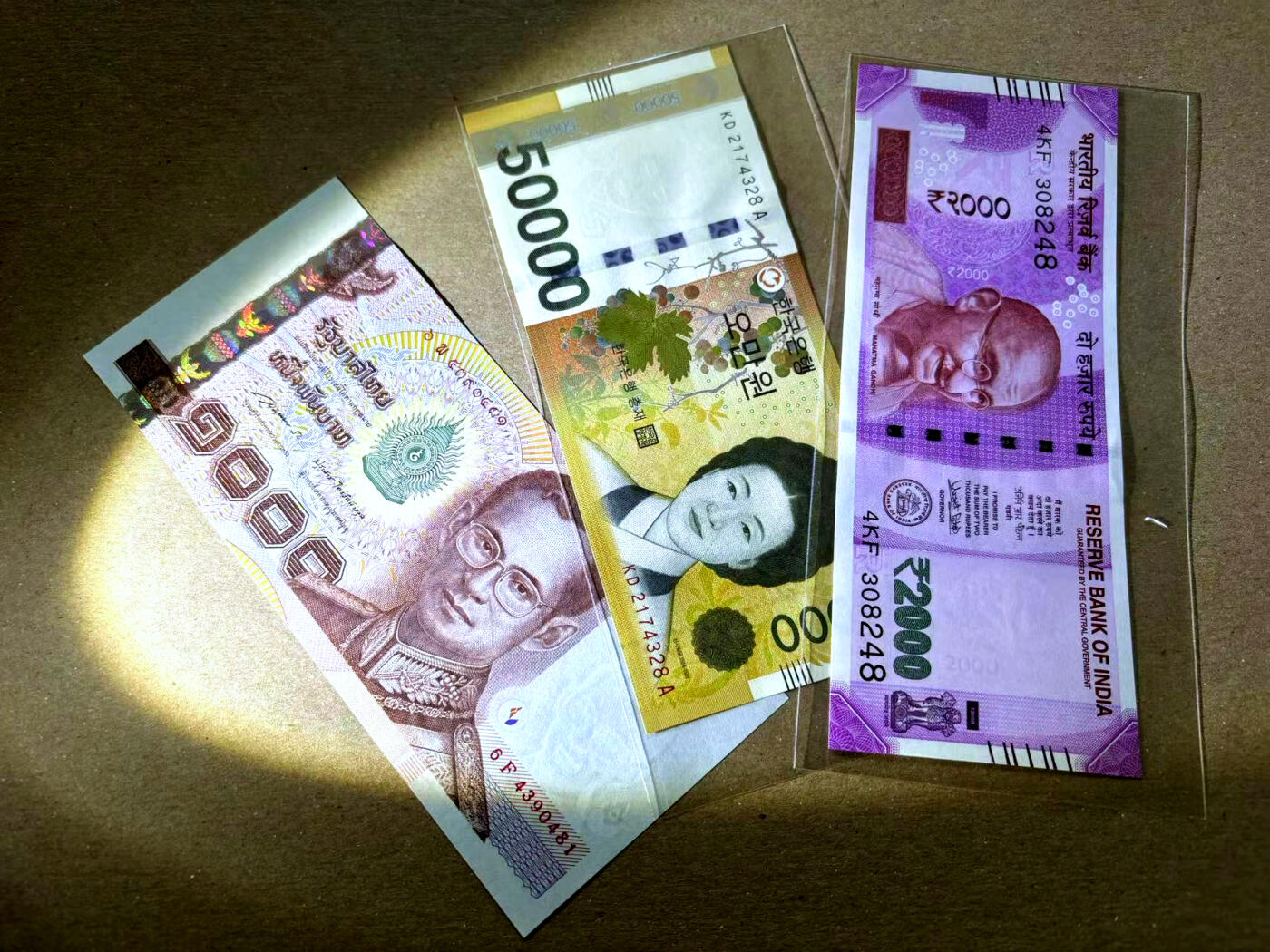 【Blue Auction】✨世界纸币精拍第502期【精】 【一组3张】泰国1000铢、韩国50000元、印度2000卢比纸币一组 全新UNC