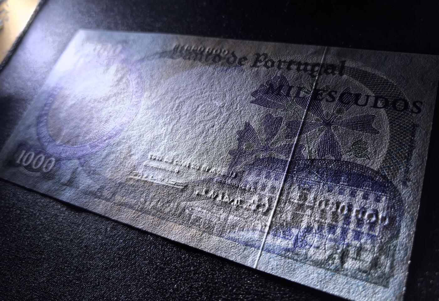 收藏联盟Quantum Auction 第360期拍卖  葡萄牙1967年1000埃斯库多 品相UNC- 号码无4 背面有两个轻微荧光点 JEZ代印