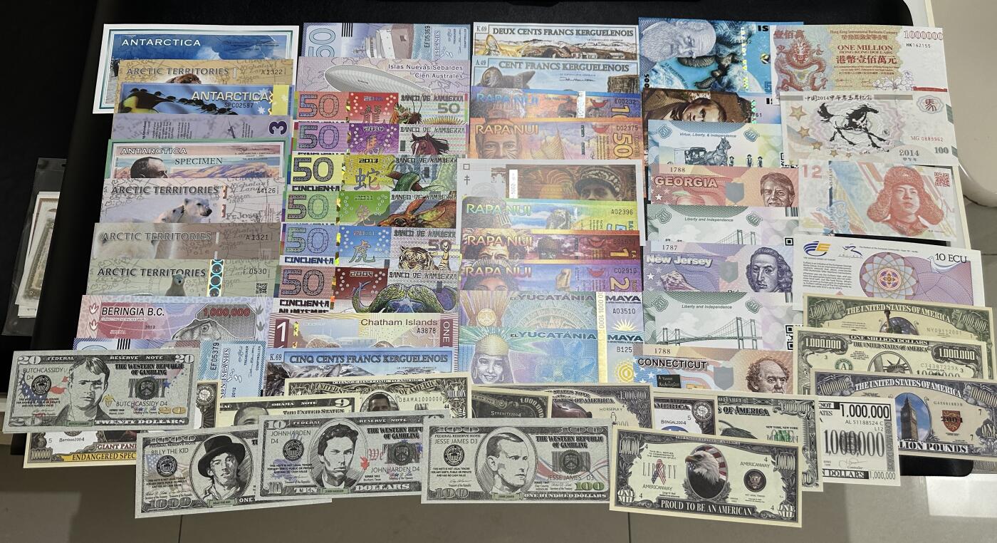 《外钞收藏家》第三百九十期 几十个纪念钞券 一起 全新