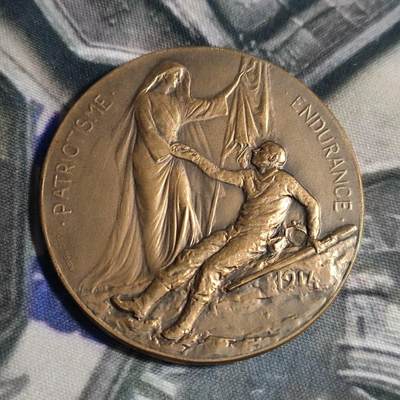 欧洲章牌艺术 周五九点 1914比利时红衣主教铜章65MM