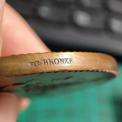 欧洲章牌艺术 周五九点 法国玛丽安娜铜章 边小磕碰，背有些胶残留物