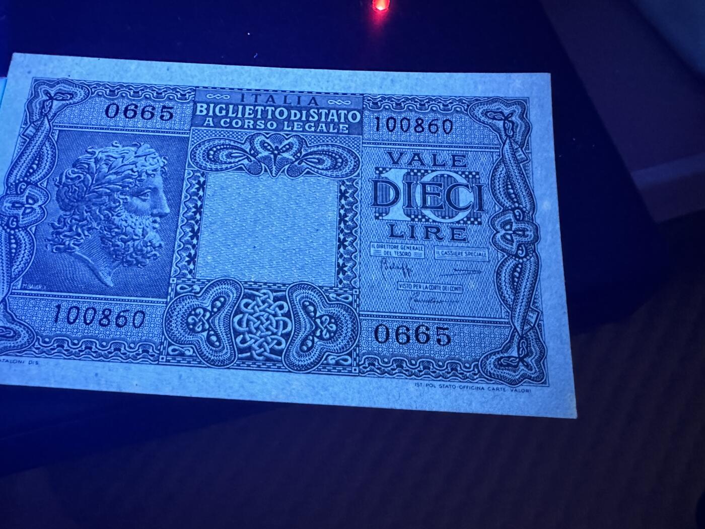 《外钞收藏家》第三百九十期 1944年意大利10里拉 UNC- 有轻微黄点和潮点