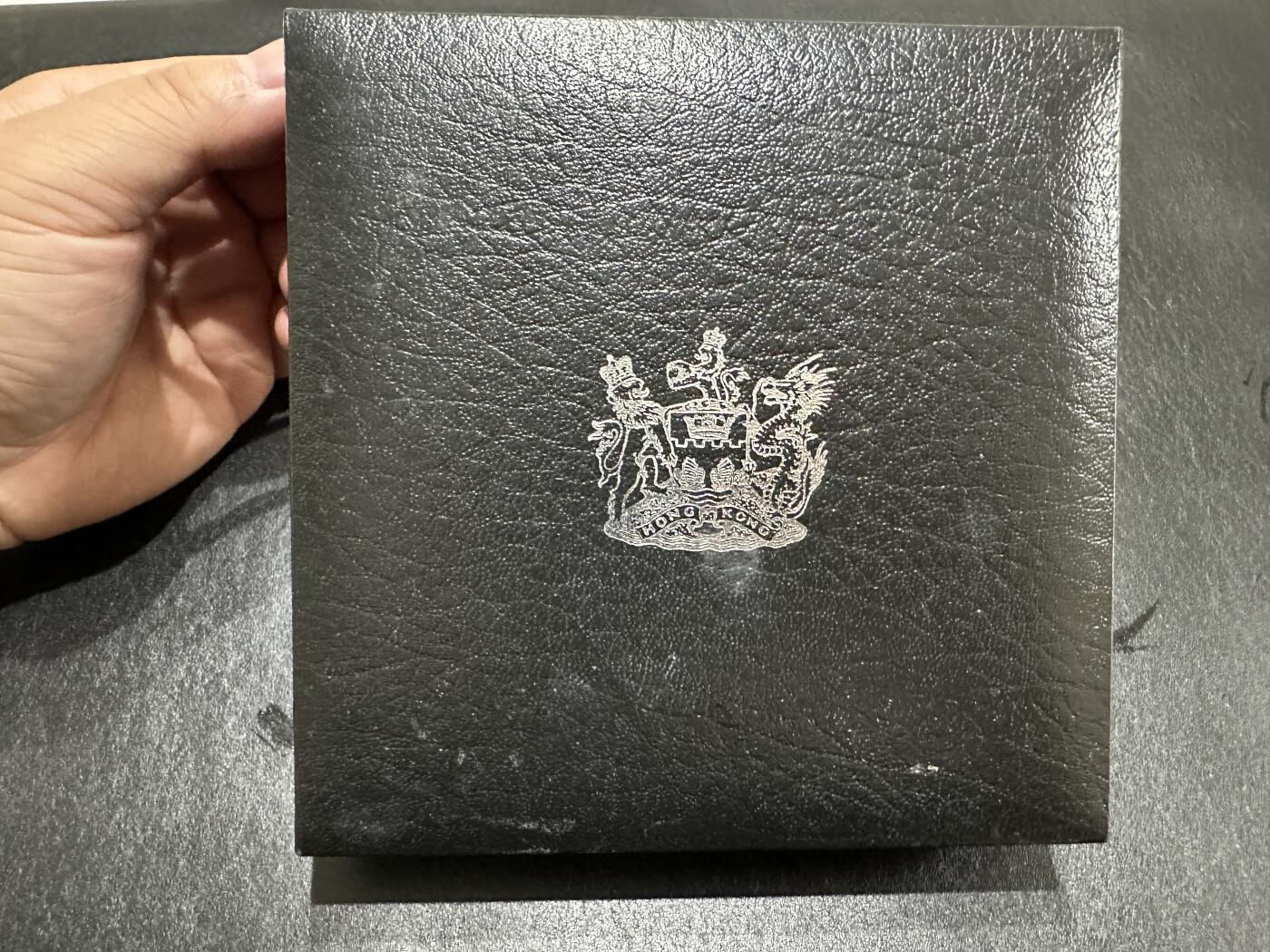 《外钞收藏家》第三百九十期 香港殖民地時期 皇家五大紀律部隊帽徽 絕版珍藏