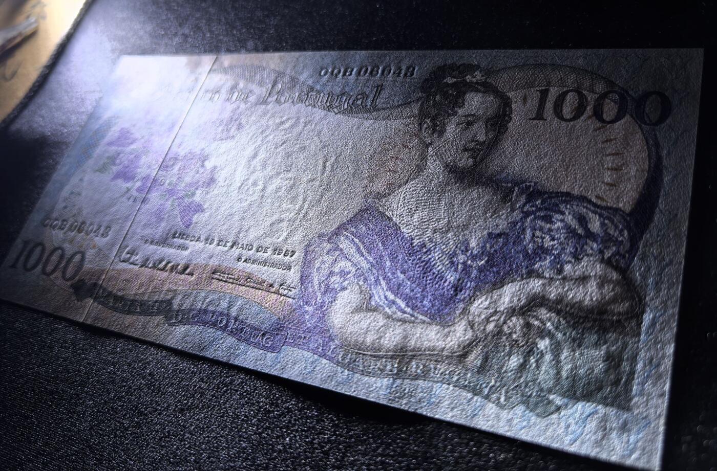 收藏联盟Quantum Auction 第360期拍卖  葡萄牙1967年1000埃斯库多 品相UNC- 号码无4 背面有两个轻微荧光点 JEZ代印
