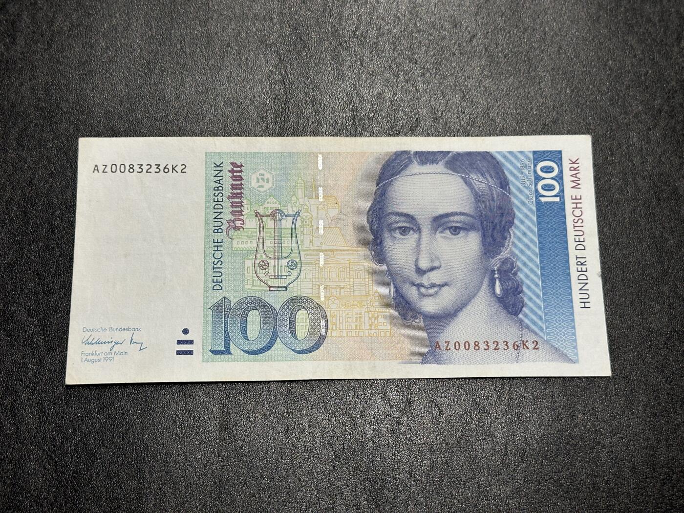 《外钞收藏家》第三百九十期 1991年德国100马克 克拉拉 非全新