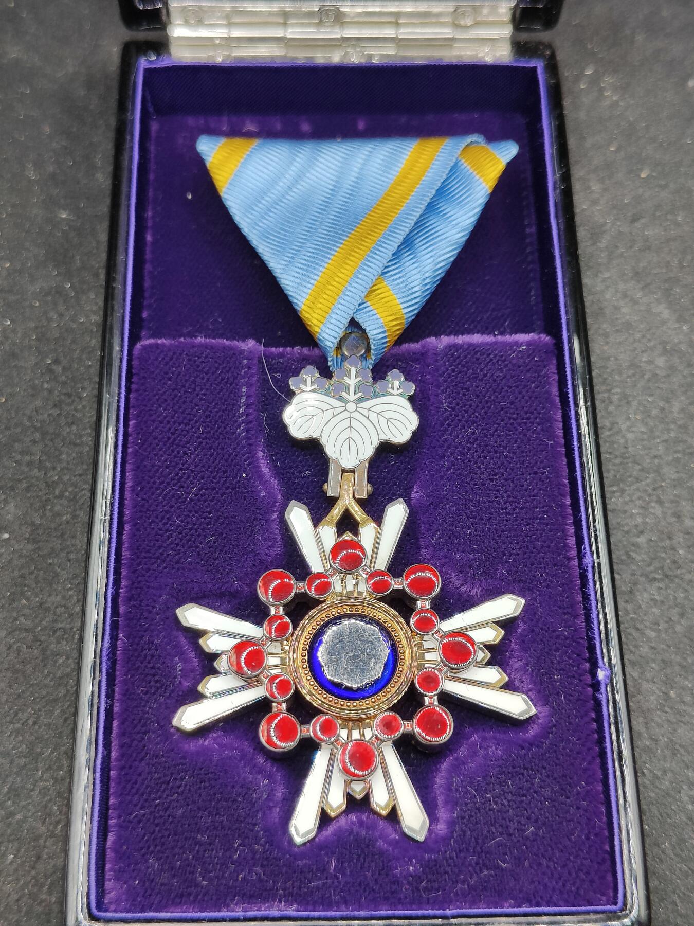 全场0元起拍 第173期 咸鱼国勋章拍卖专场 7月14日（周日）下午6：00开始 日本荣典后 瑞宝双光将 银制带盒+