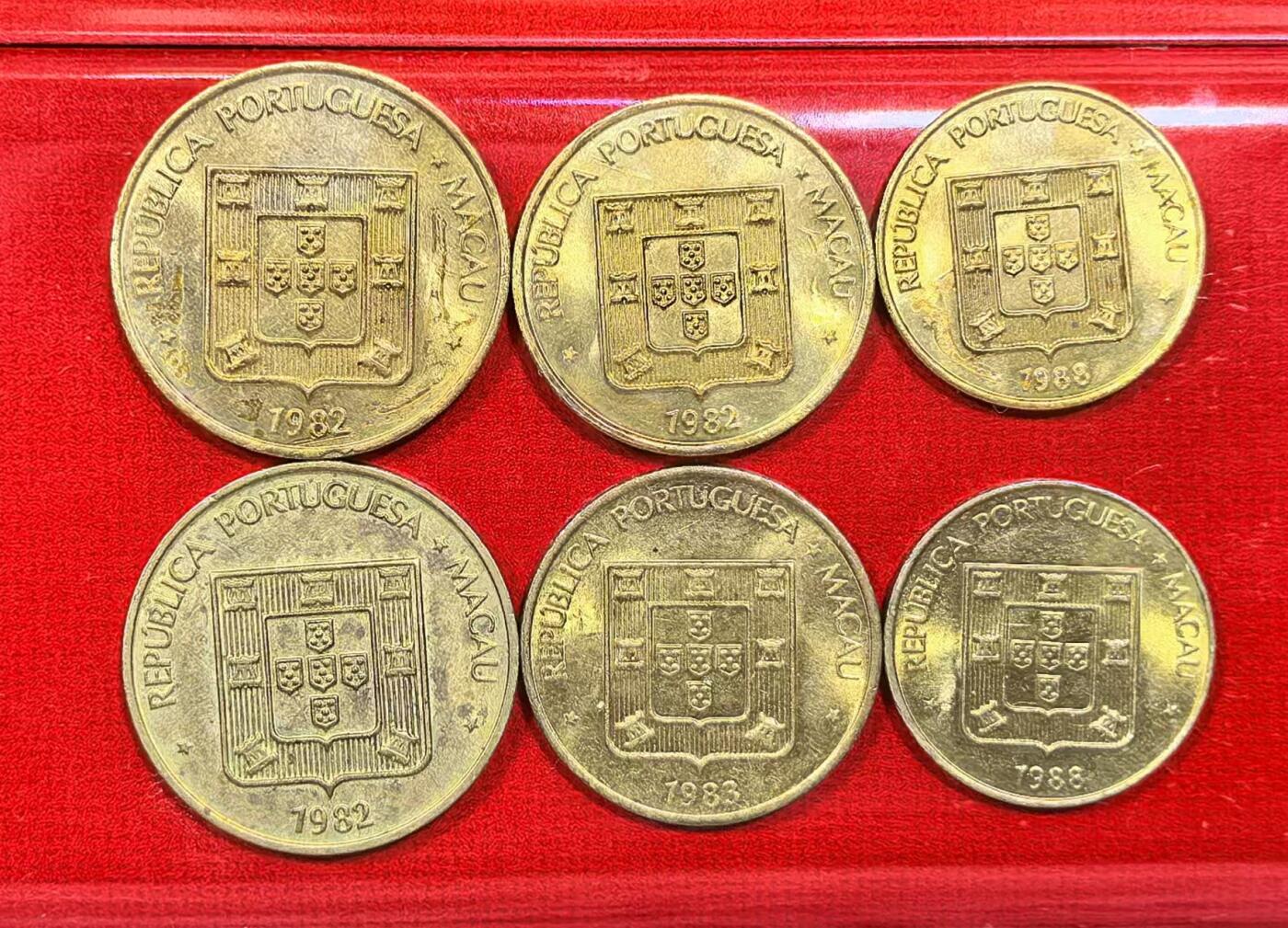 北京马甸外国币专卖微拍第123期，外国非贵金属纪念币，流通币专场，陆续上新，欢迎关注 好品澳门福禄寿2套