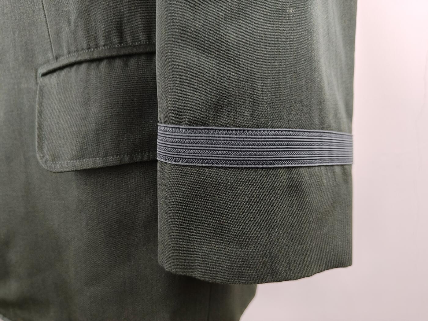 全场0元起拍 第173期 咸鱼国勋章拍卖专场 7月14日（周日）下午6：00开始 日本陆自91式 洋服店定制常服通礼 肩章可拆卸换礼服肩章 二佐阶级 胸围110 肩宽44 衣长75 袖长55