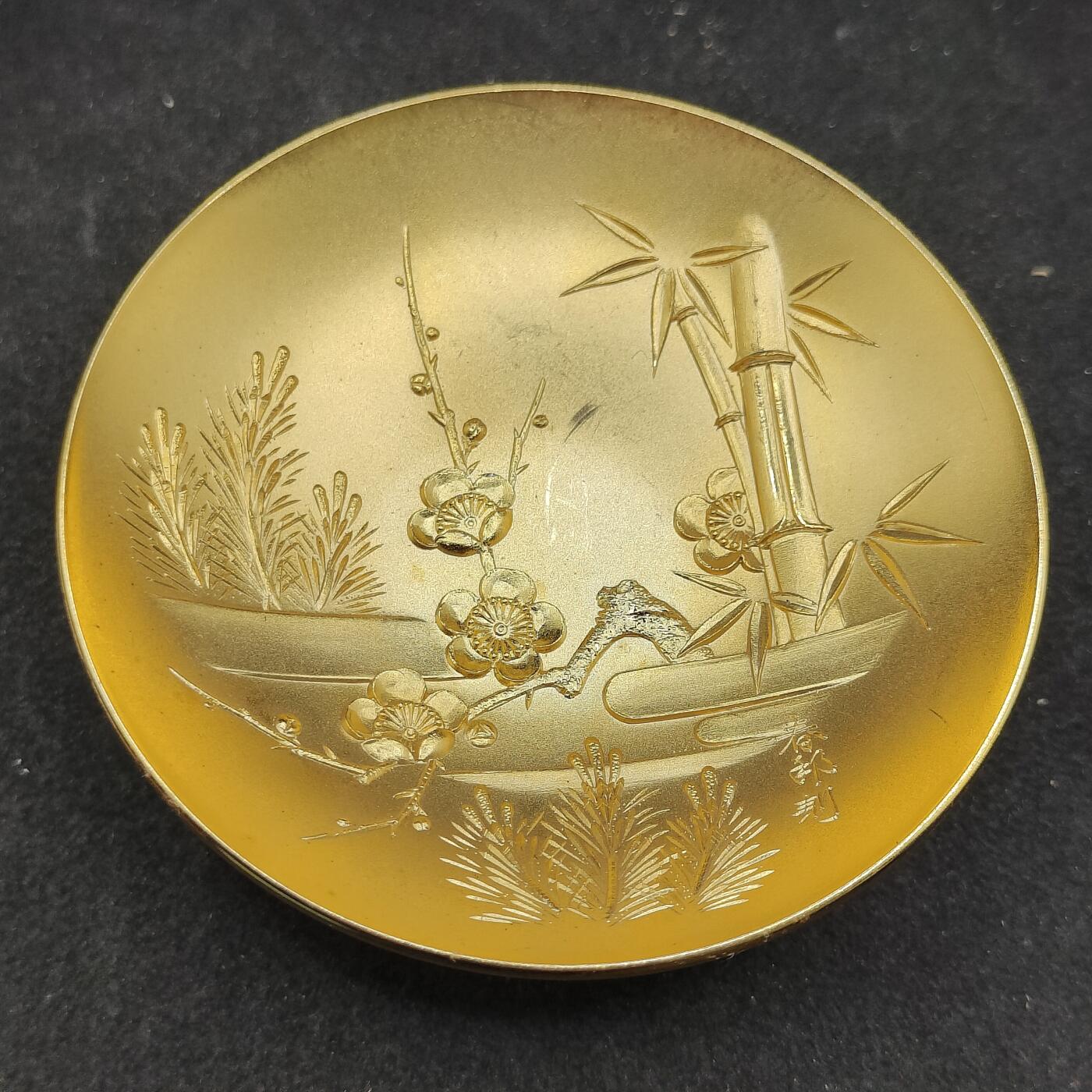 全场0元起拍 第173期 咸鱼国勋章拍卖专场 7月14日（周日）下午6：00开始 日本24k镀金金杯