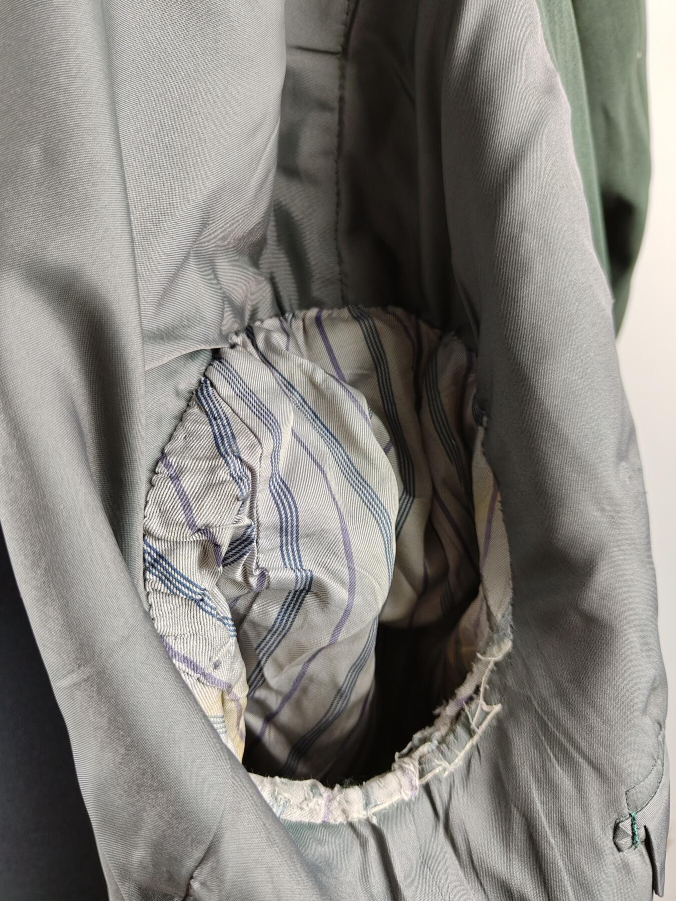 全场0元起拍 第173期 咸鱼国勋章拍卖专场 7月14日（周日）下午6：00开始 日本陆自91式 洋服店定制常服通礼 肩章可拆卸换礼服肩章 二佐阶级 胸围110 肩宽44 衣长75 袖长55