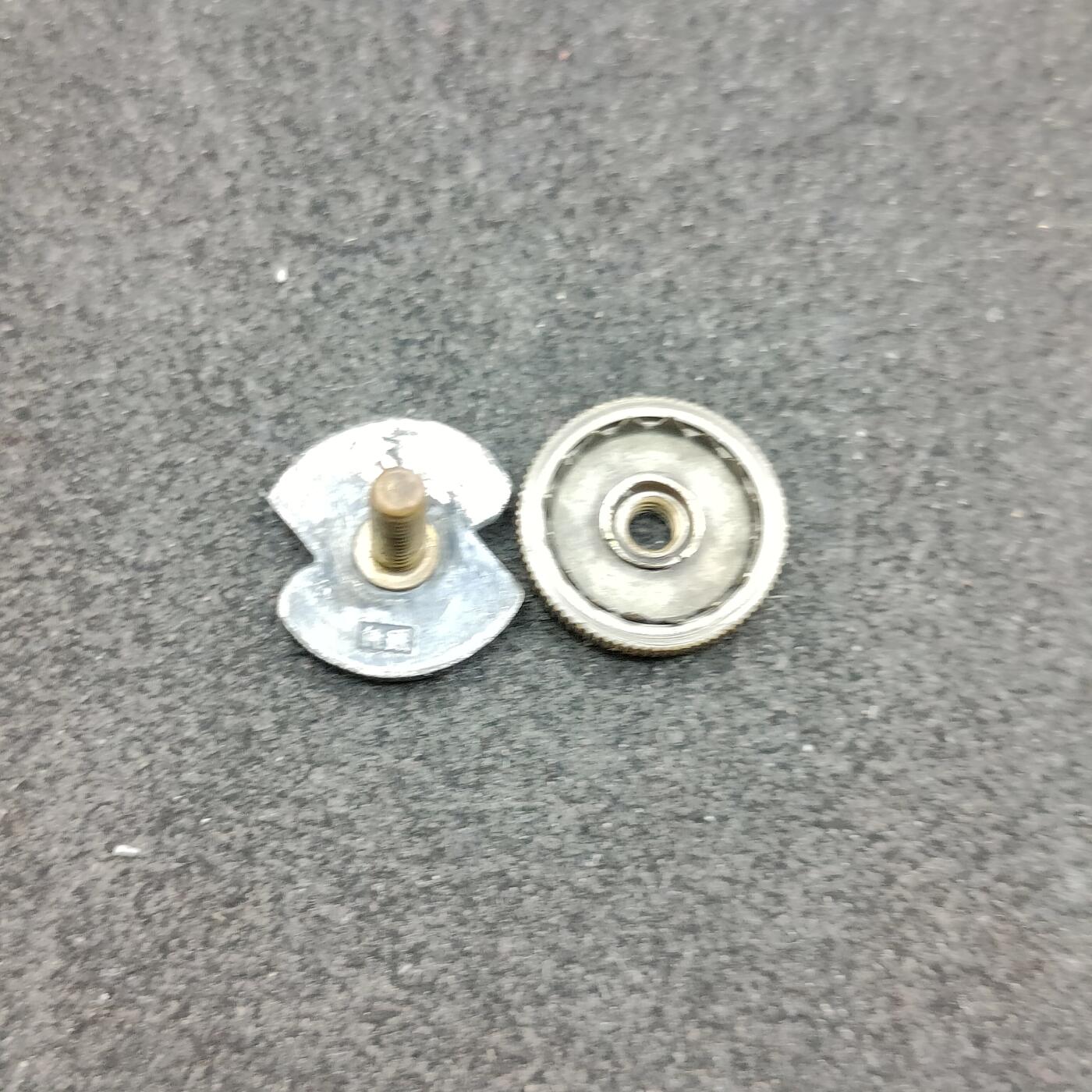 全场0元起拍 第173期 咸鱼国勋章拍卖专场 7月14日（周日）下午6：00开始 日本纯银制徽章