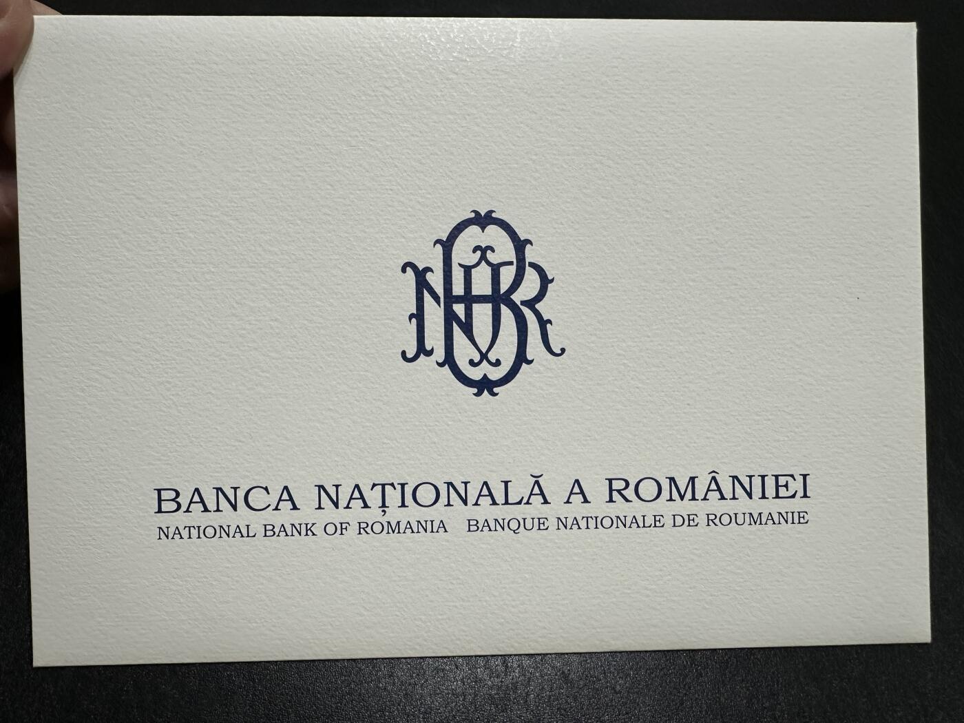 《外钞收藏家》第三百九十七期 2019年罗马尼亚100 全新UNC 原装册子 无47 超靓号