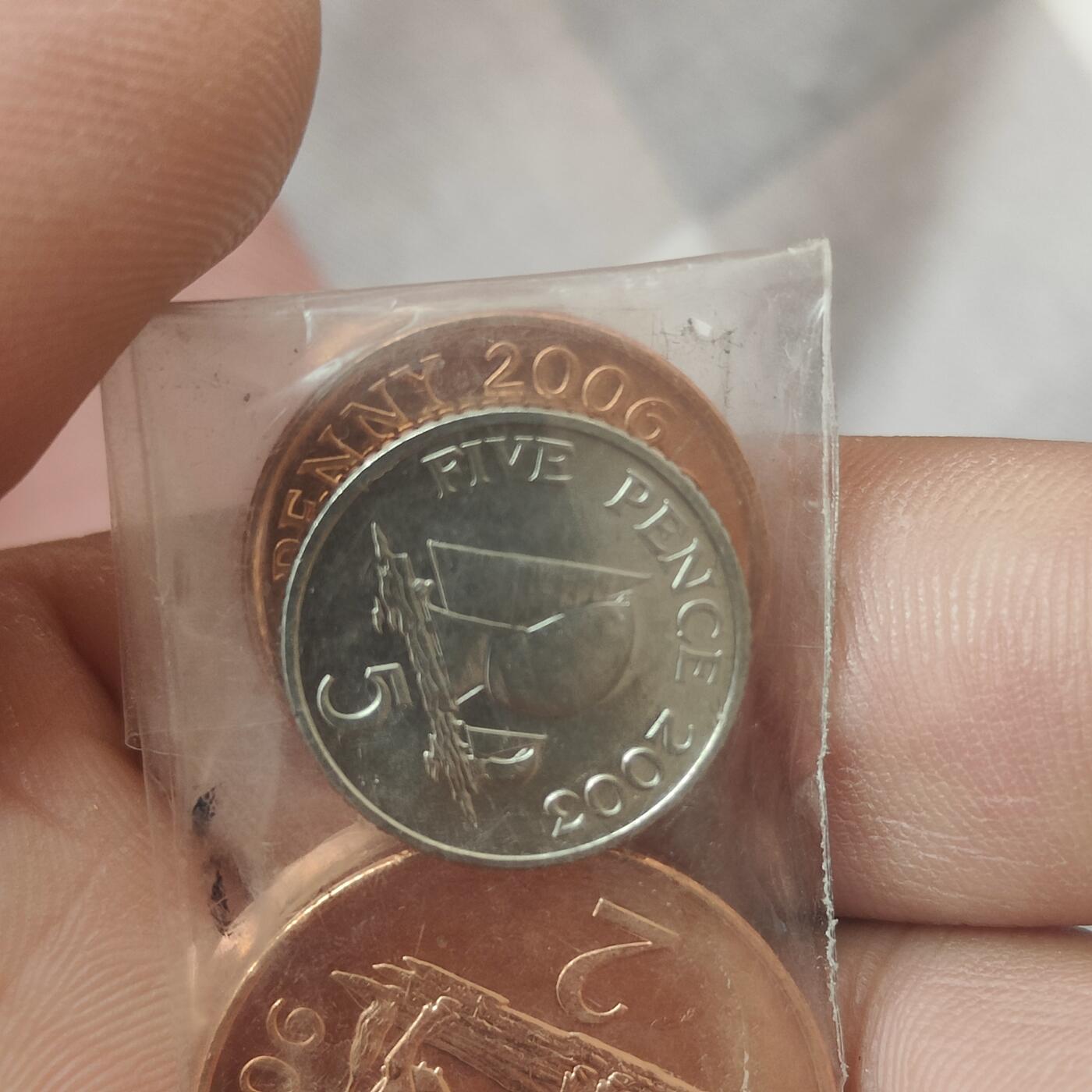 英雄古币捡漏专场第一期无押金可累计捡漏，全场50包邮，偏远地区除外。 更西岛一套元光币。