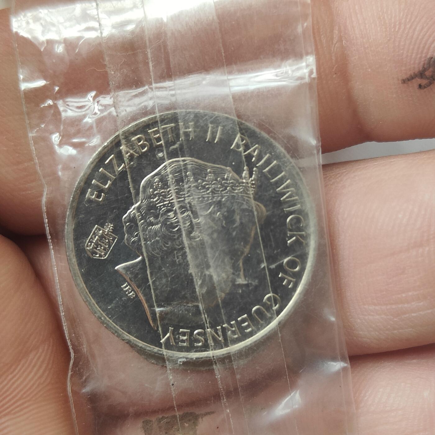 英雄古币捡漏专场第一期无押金可累计捡漏，全场50包邮，偏远地区除外。 更西岛一套元光币。