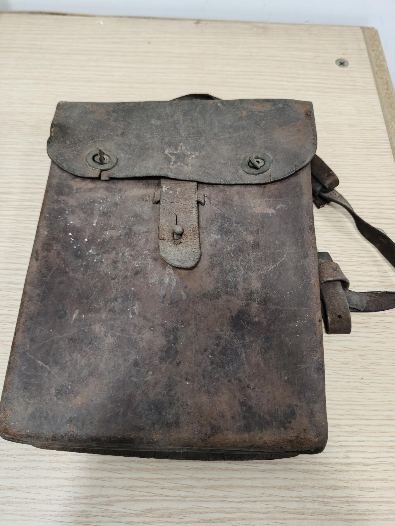 全场0元起拍 第174期 咸鱼国勋章拍卖专场 7月17日（周三）下午6：00开始 战时原品日本陆军军官地图包