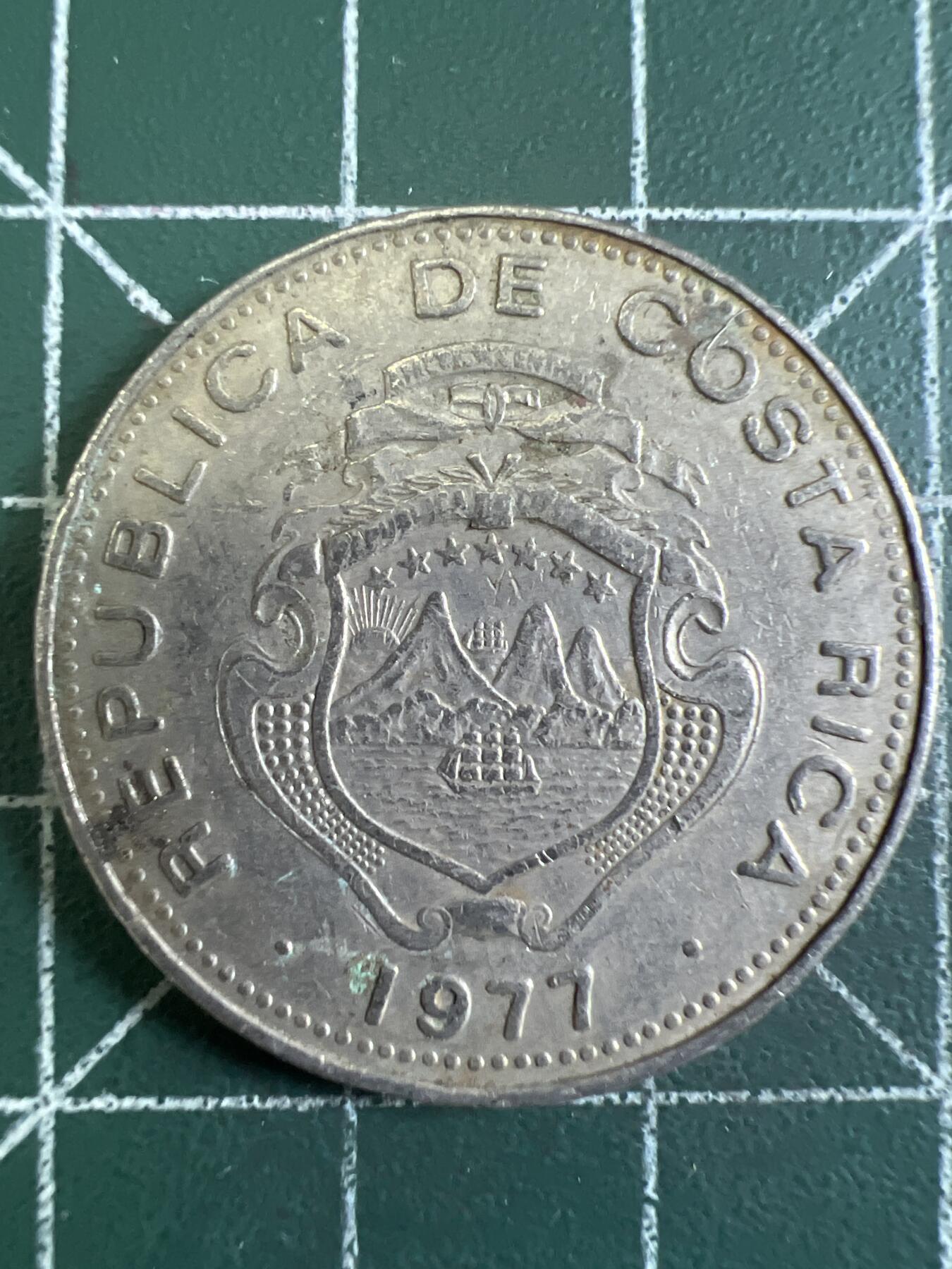 第655期 硬币场 （无押金，捡漏，全场50包邮，偏远地区除外，接收代拍业务，本店十天发一次货） 哥斯达黎加1克朗 1977年